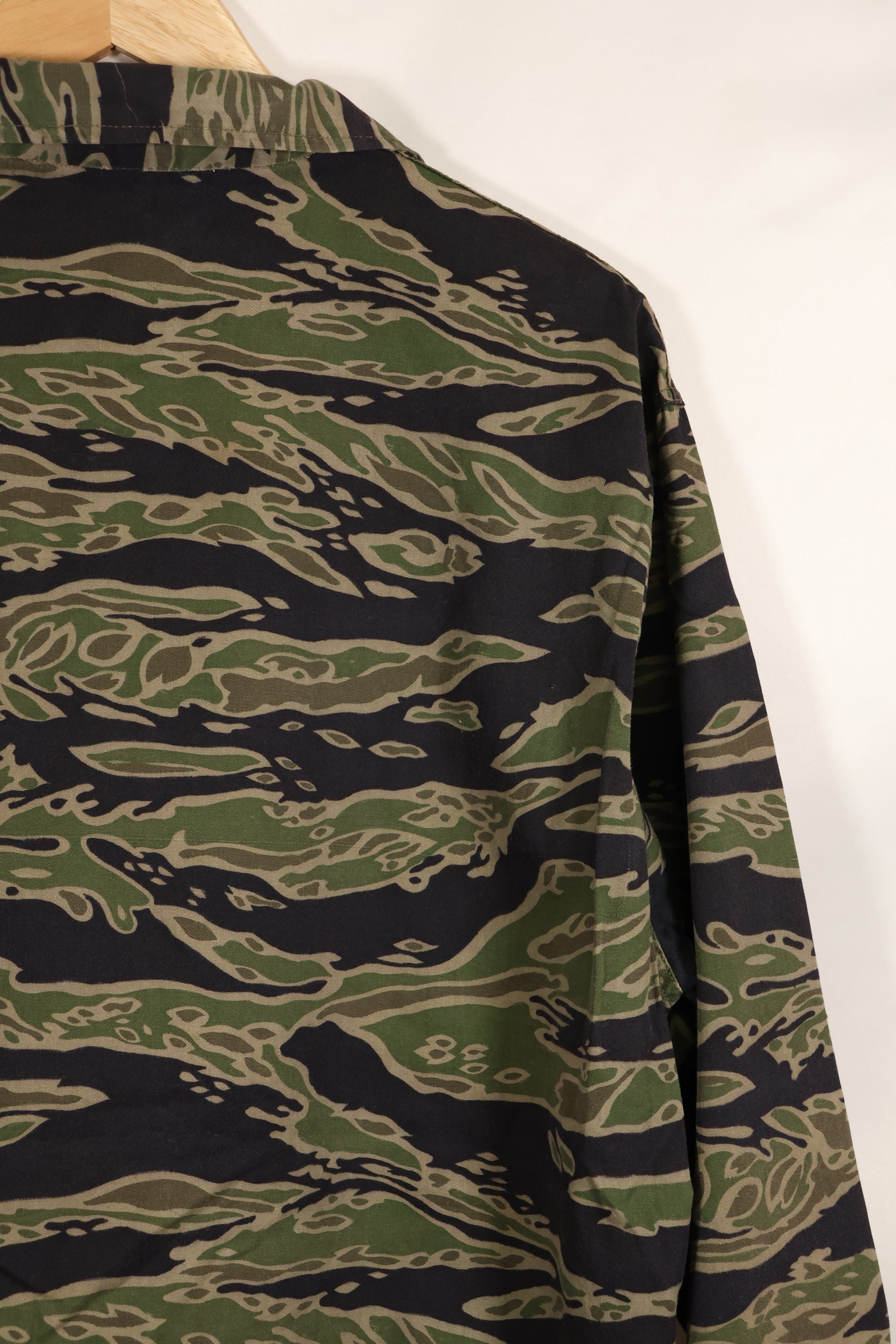 実物　レイトウォーパターン　US-L　タイガーストライプ　シャツ　ほぼ未使用