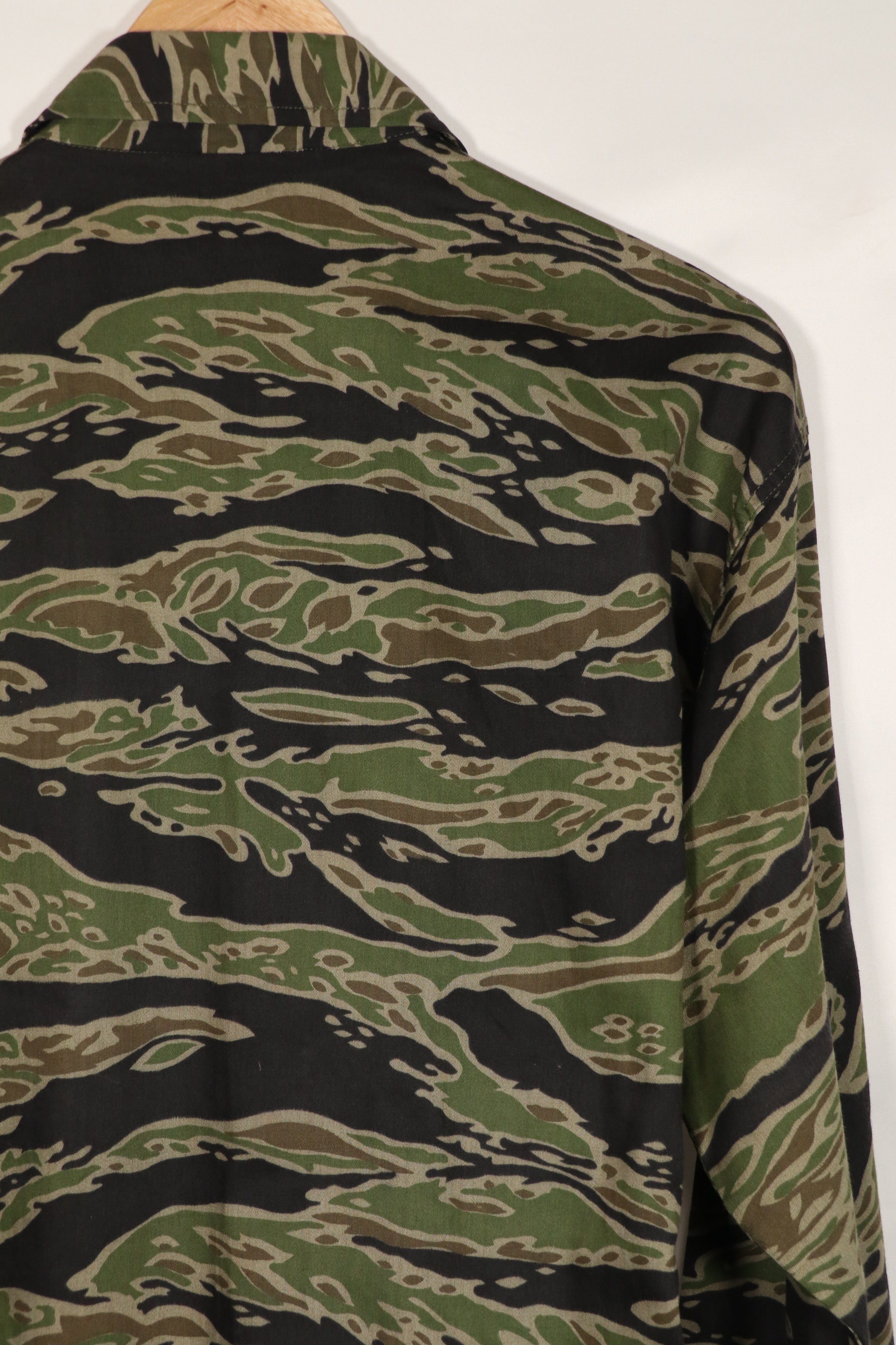 Real Late War Pattern Tiger Stripe Shirt US-L in good condition