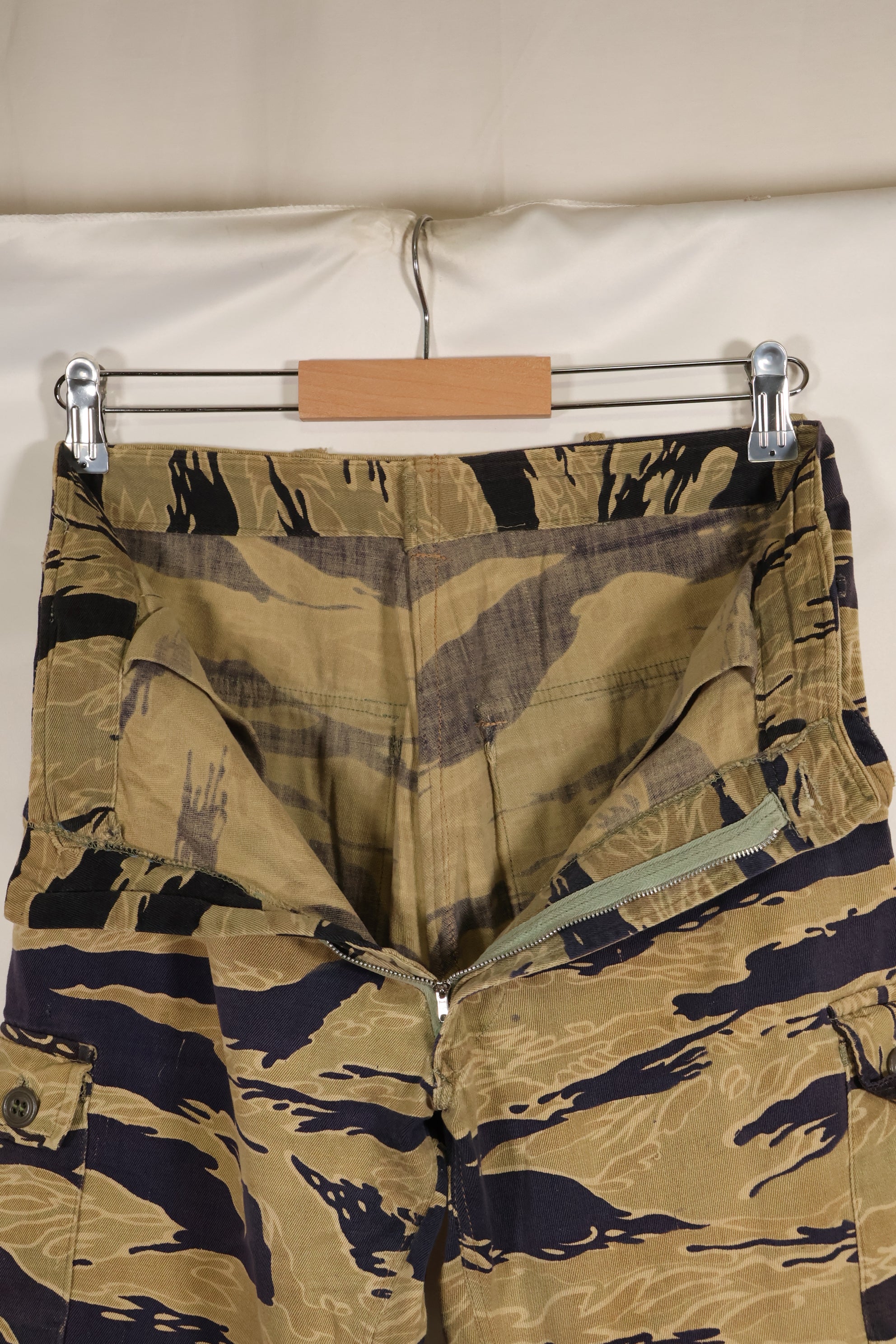 1960年代後半　ゴールドタイガーストライプ　パンツ　USカット　US-M改造　褪色あり　中古品