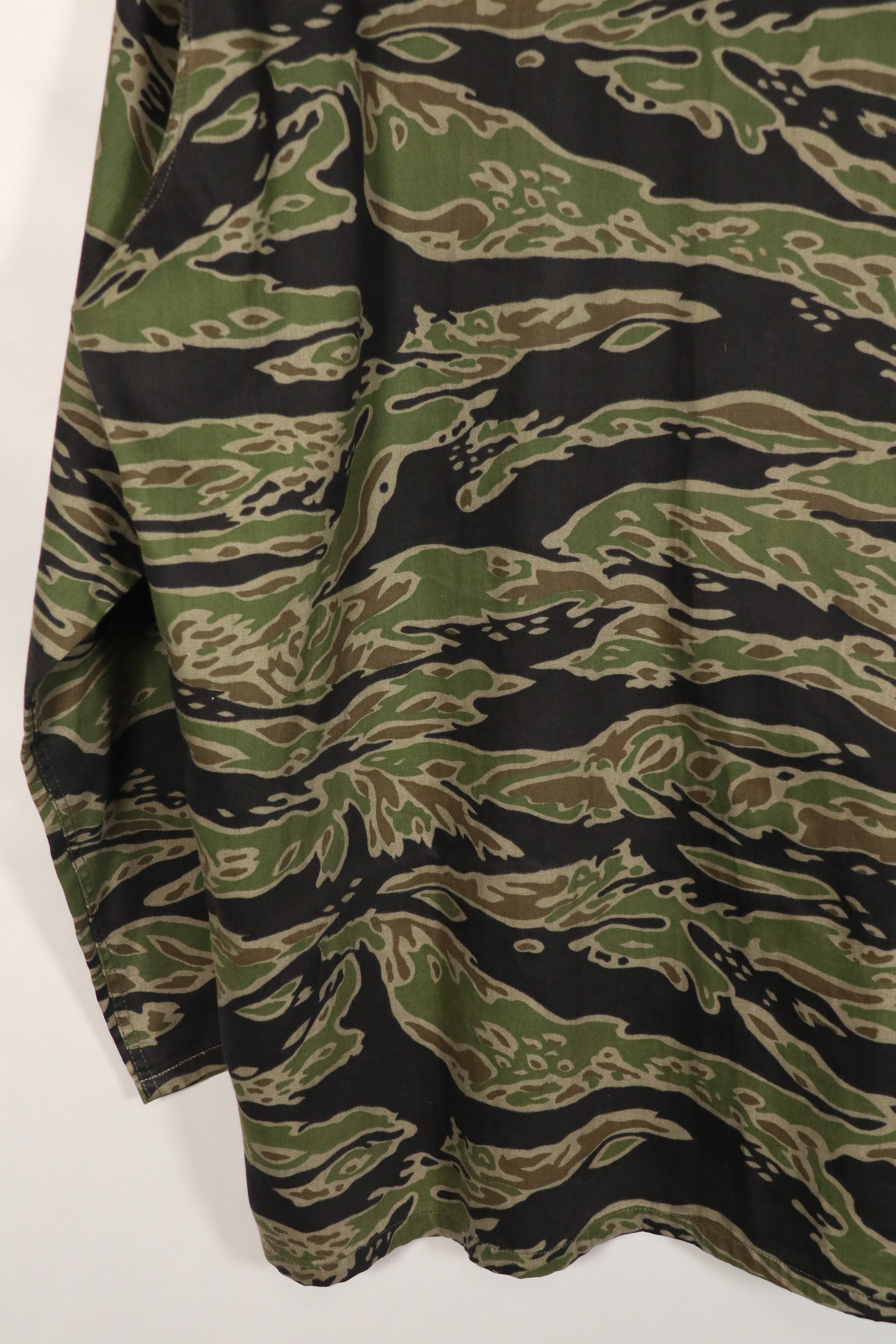 Real Late War Pattern Tiger Stripe Shirt US-L in good condition