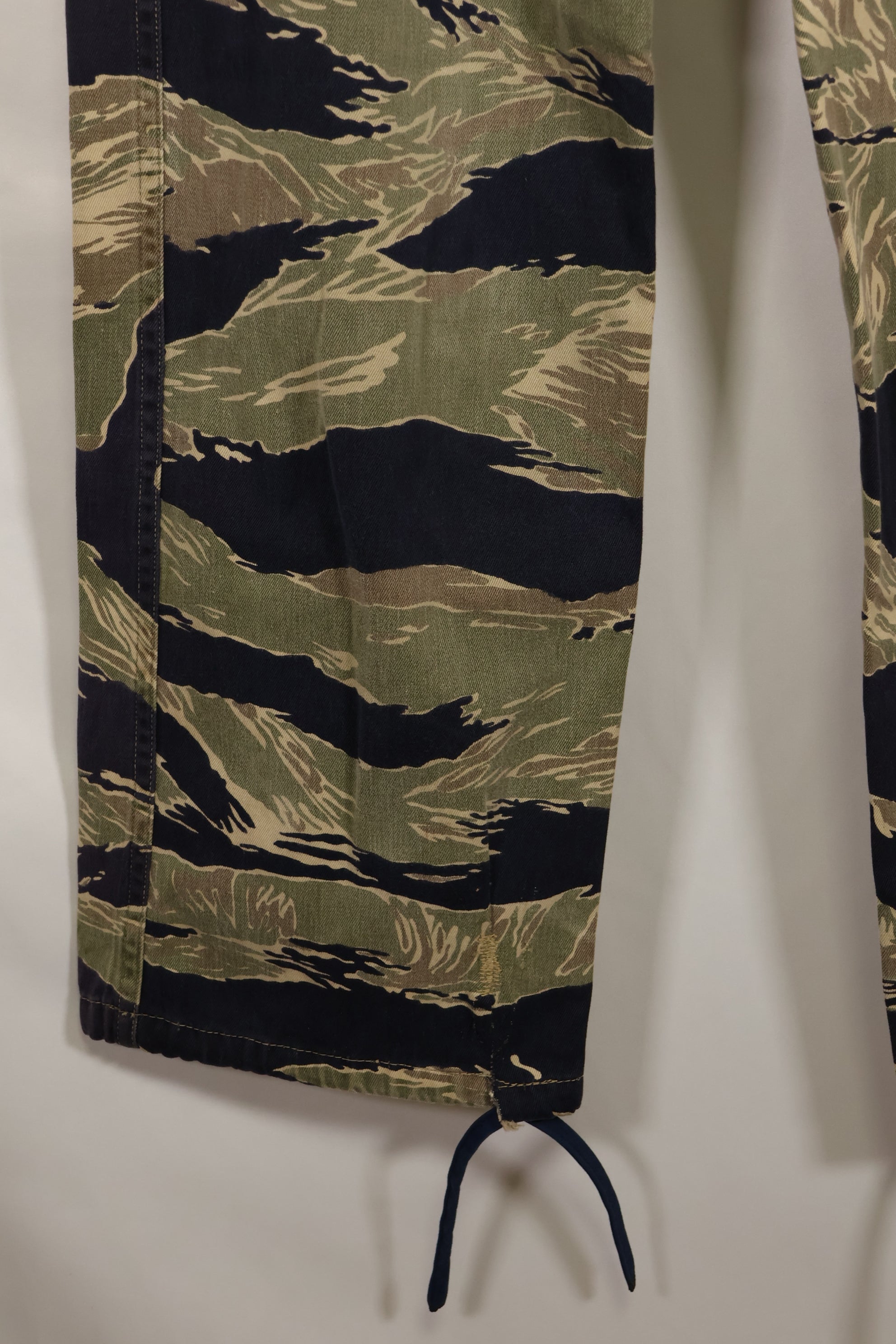 実物　沖縄タイガーパターン　タイガーストライプパンツ　改造あり　USカット　US-S　中古品