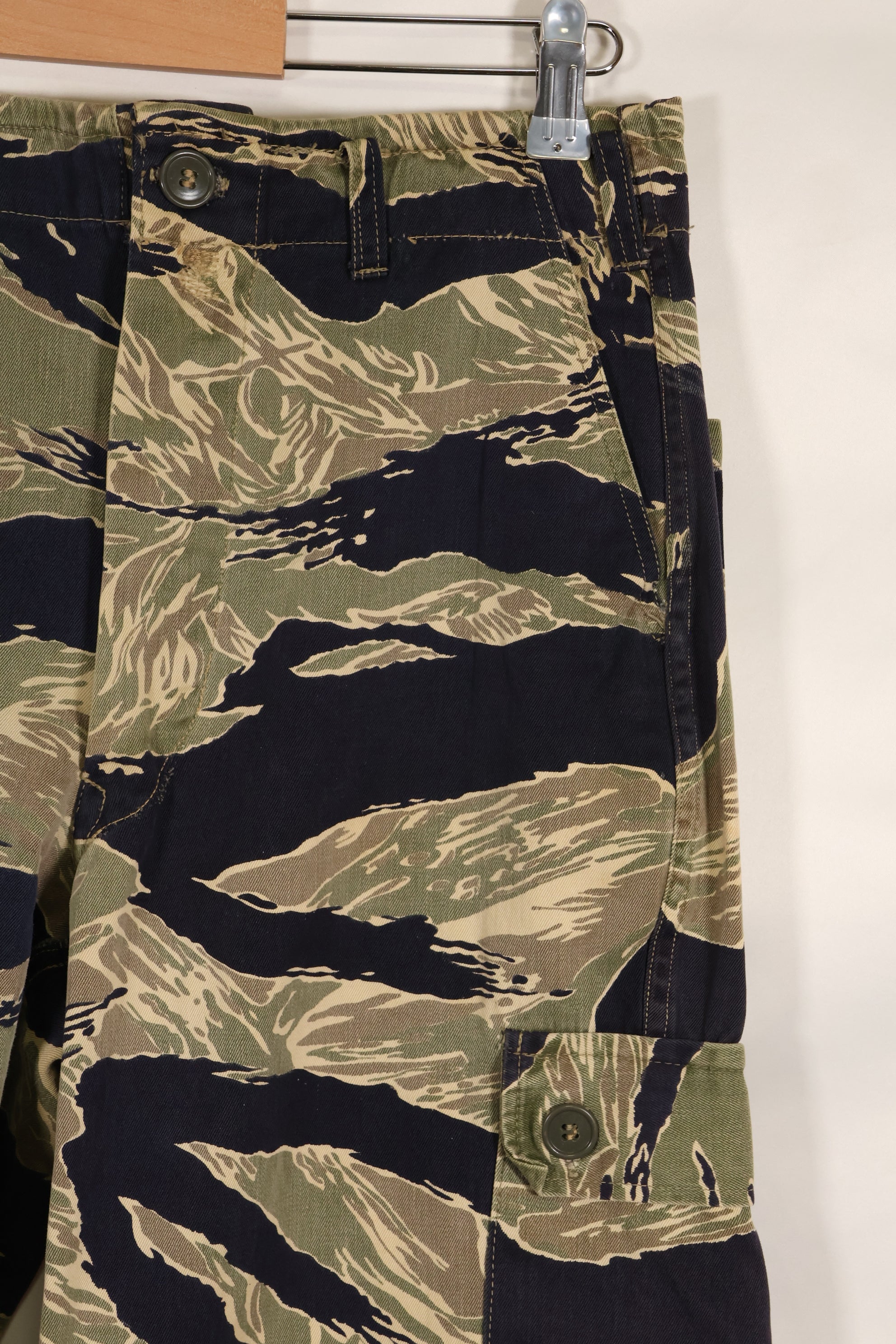 実物　沖縄タイガーパターン　タイガーストライプパンツ　改造あり　USカット　US-S　中古品