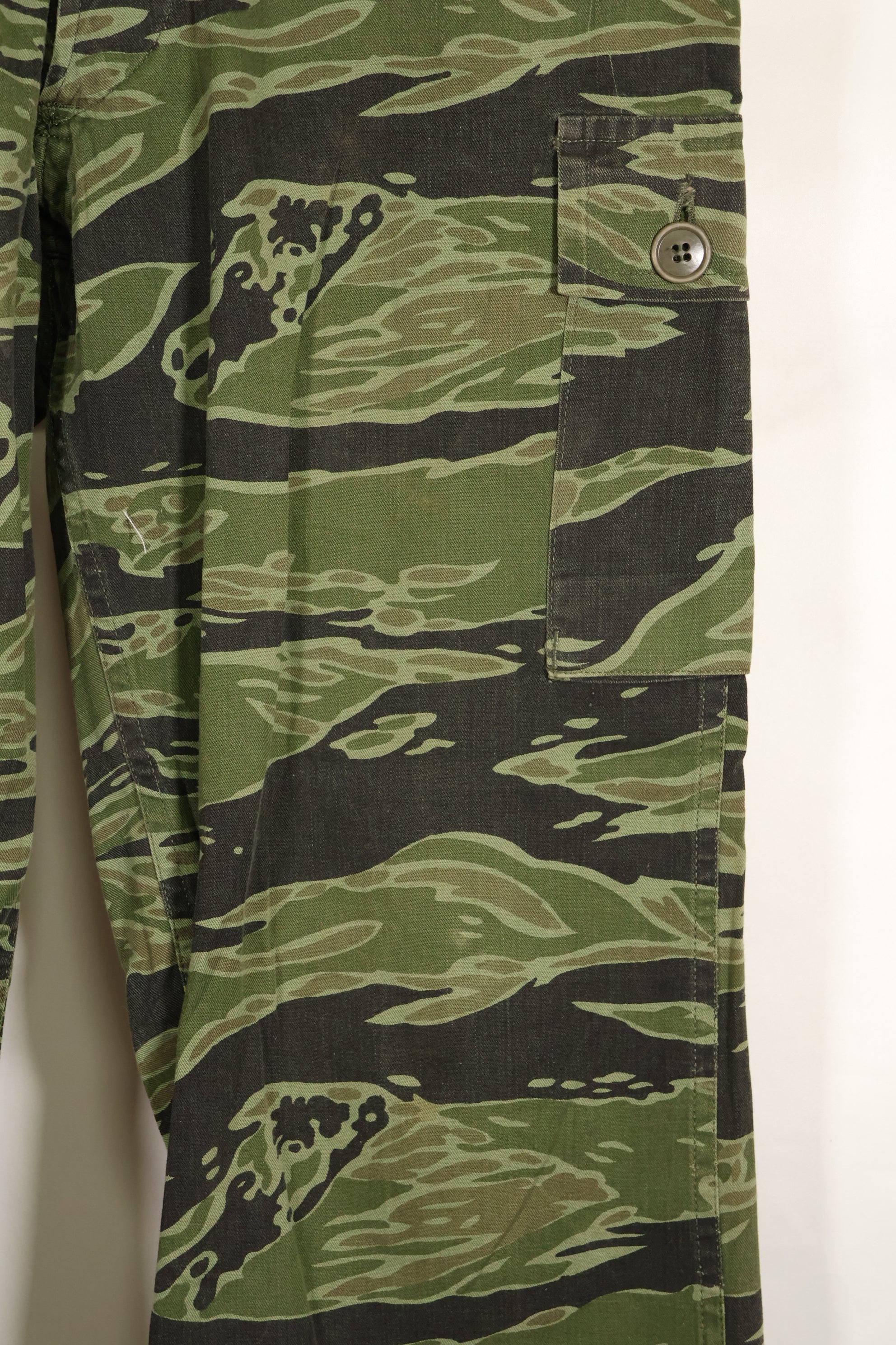 実物　レイトウォーパターン　USサイズ　タイガーストライプ　シャツ　ダークカラー　中古品