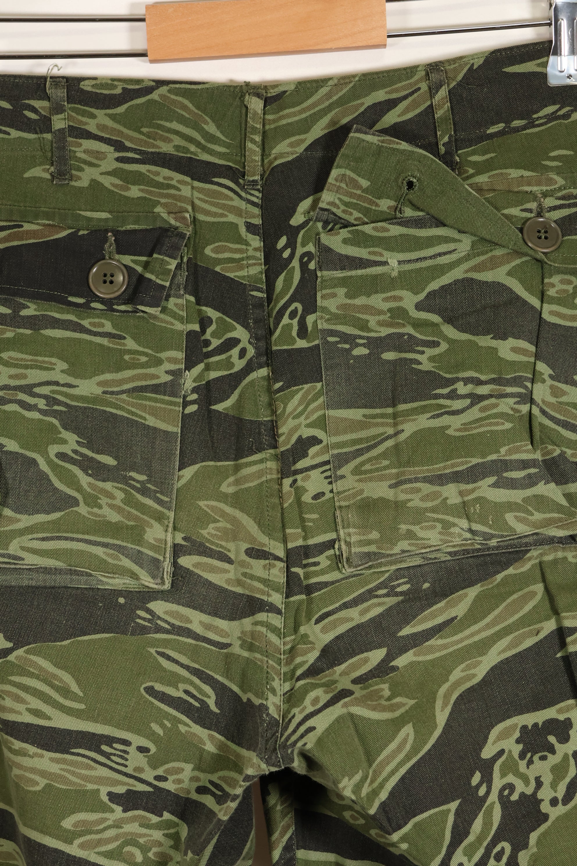 実物　レイトウォーパターン　USサイズ　タイガーストライプ　シャツ　ダークカラー　中古品