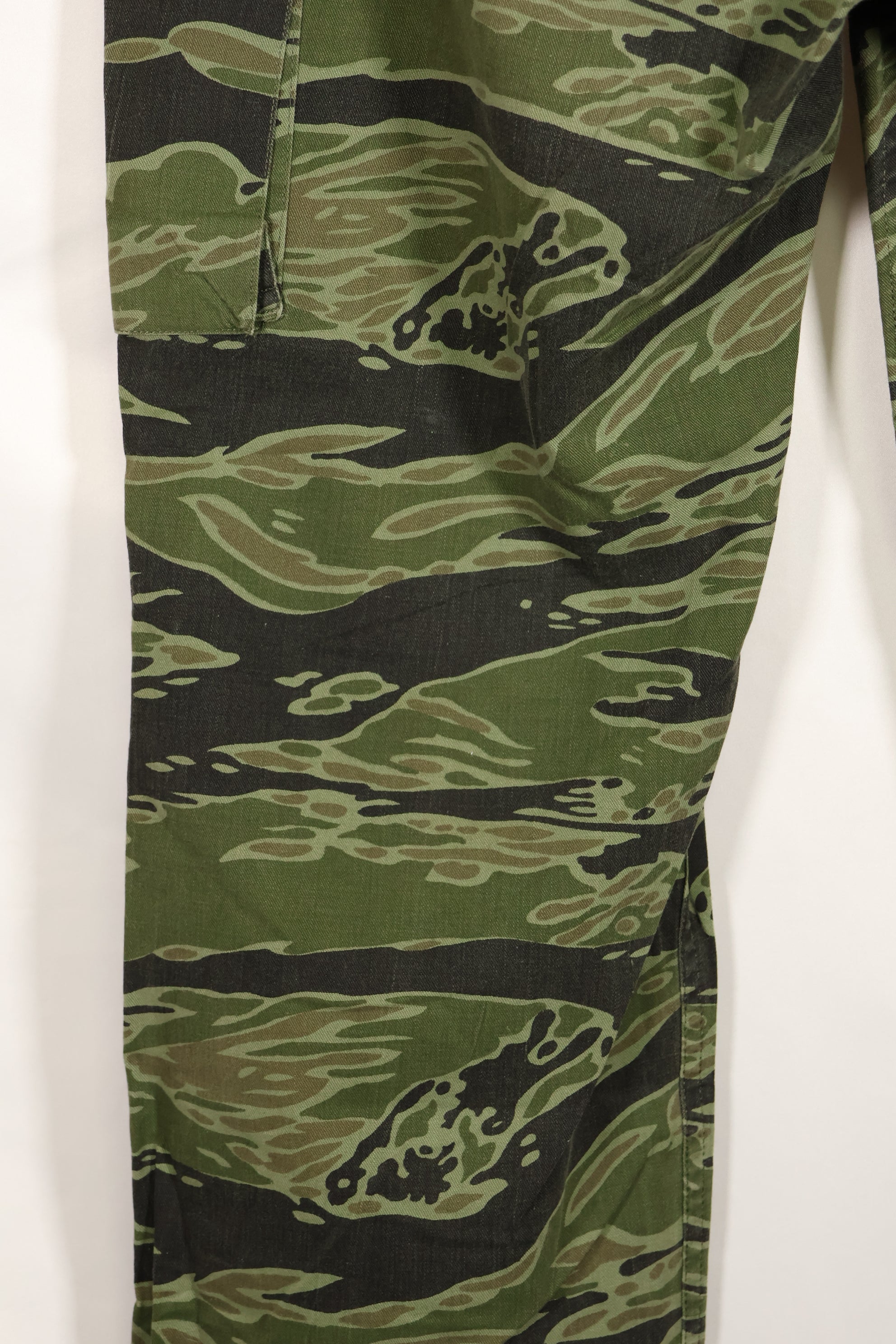 実物　レイトウォーパターン　USサイズ　タイガーストライプ　シャツ　ダークカラー　中古品