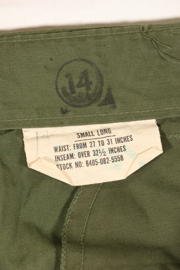 ประมาณปี 1967 – ขนาด S-L – กางเกงทหารพรางลายพรางสำหรับป่า รุ่นที่ 3 แบบไม่เสริมผ้า – สีซีด – มือสอง