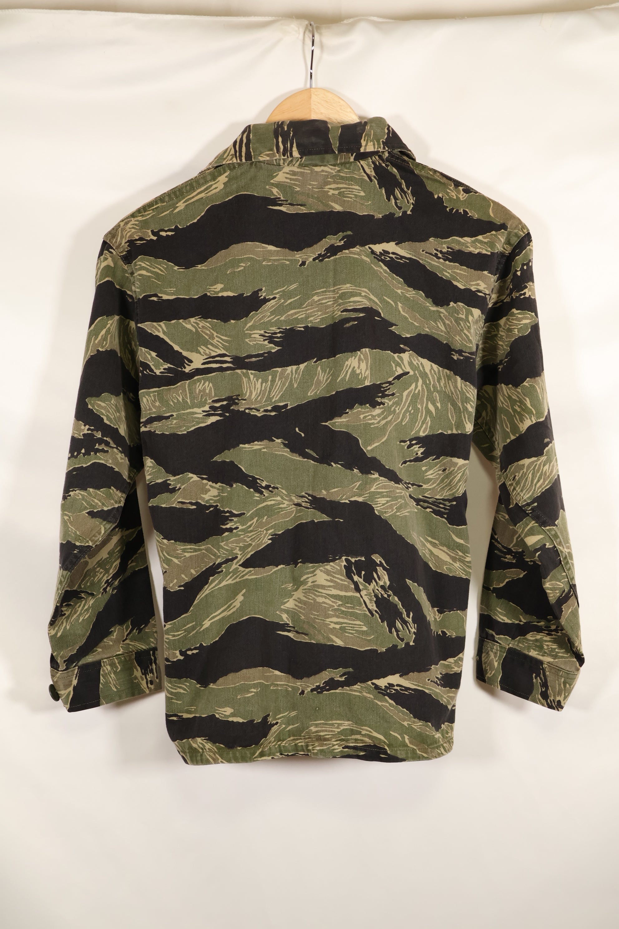 1960s A-M Okinawa Tiger Tiger Stripe Shirt Asian Cut in good used condition