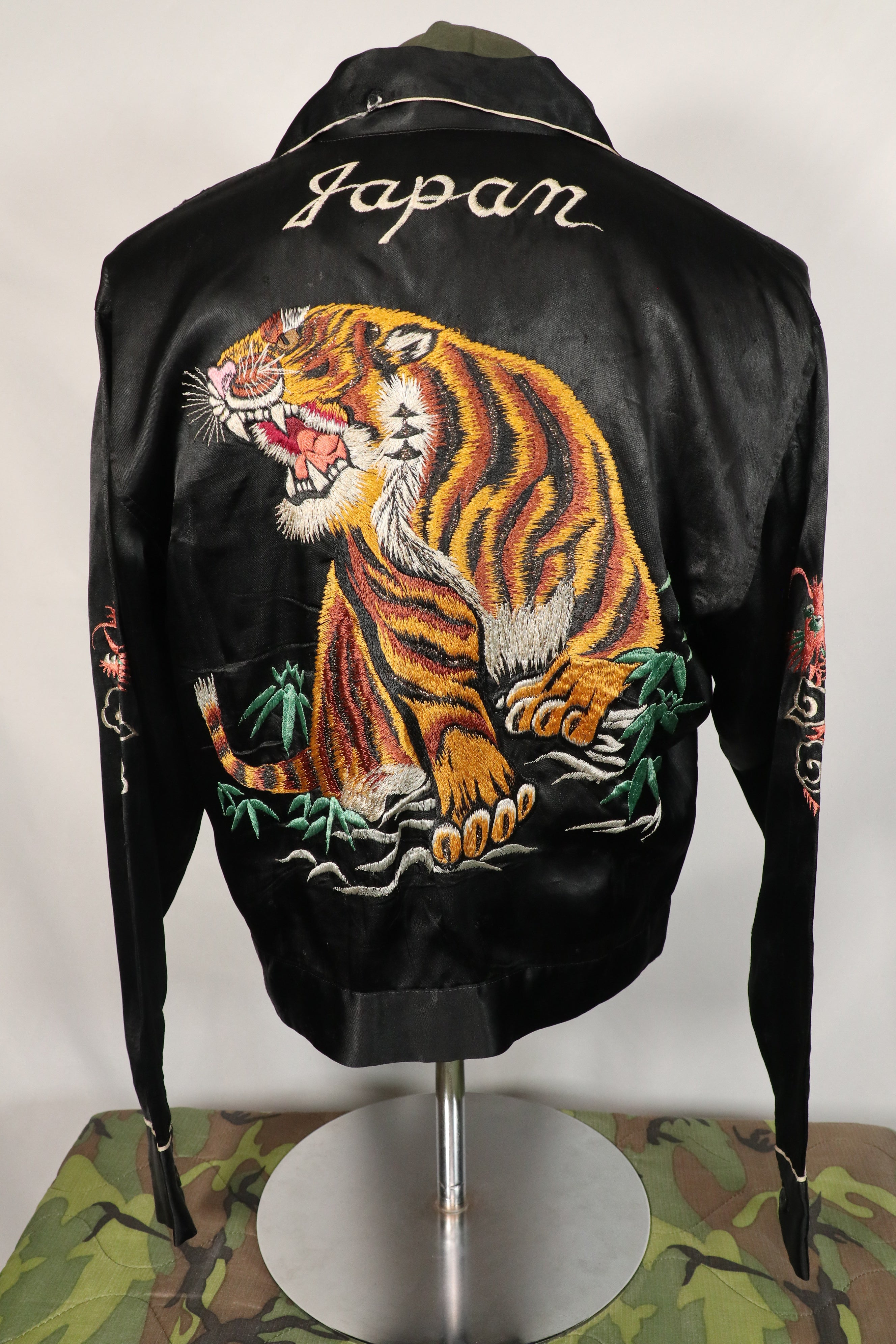 推定1940年代後半〜1950年代初頭　初期 Japan Jacket 虎刺繍　小さな傷あり