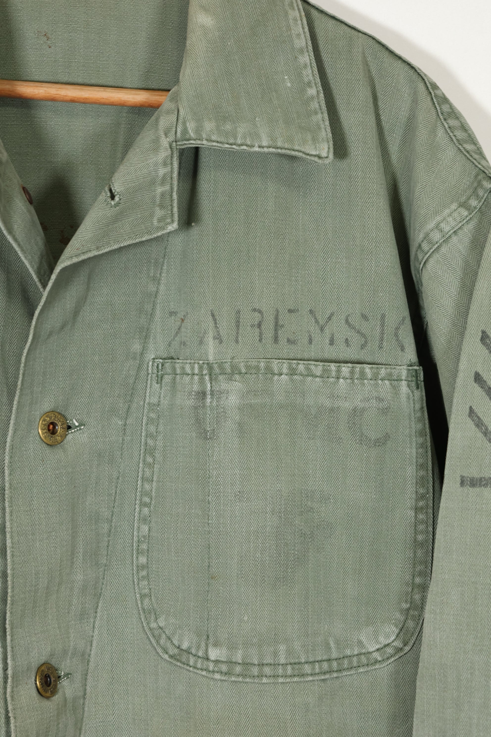 เสื้อแจ็คเก็ตอเนกประสงค์ P-41 HBT ของนาวิกโยธินสหรัฐฯ ยุค 1940 มือสอง สภาพ A