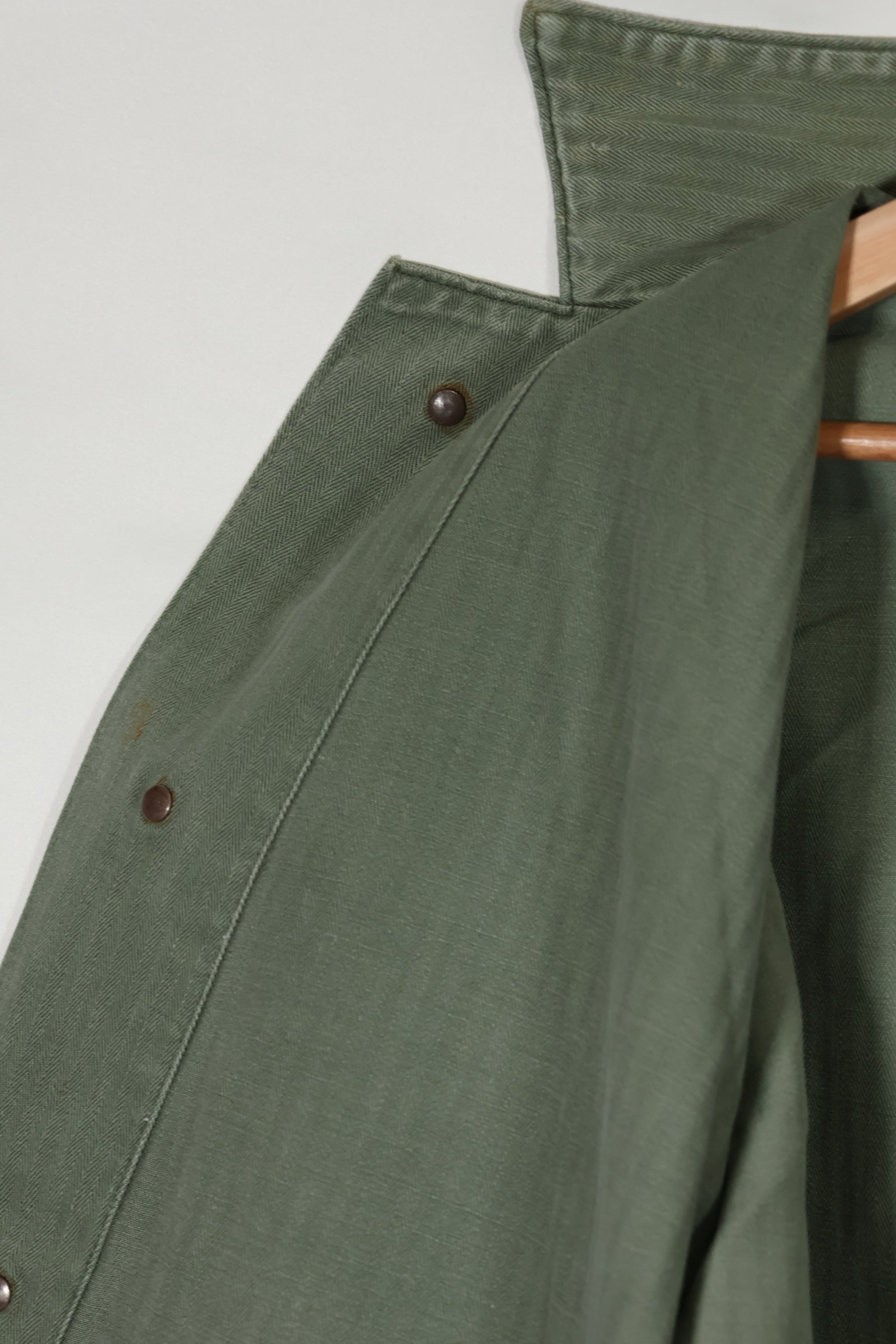 เสื้อแจ็คเก็ตอเนกประสงค์ P-41 HBT ของนาวิกโยธินสหรัฐฯ ยุค 1940 มือสอง สภาพ A