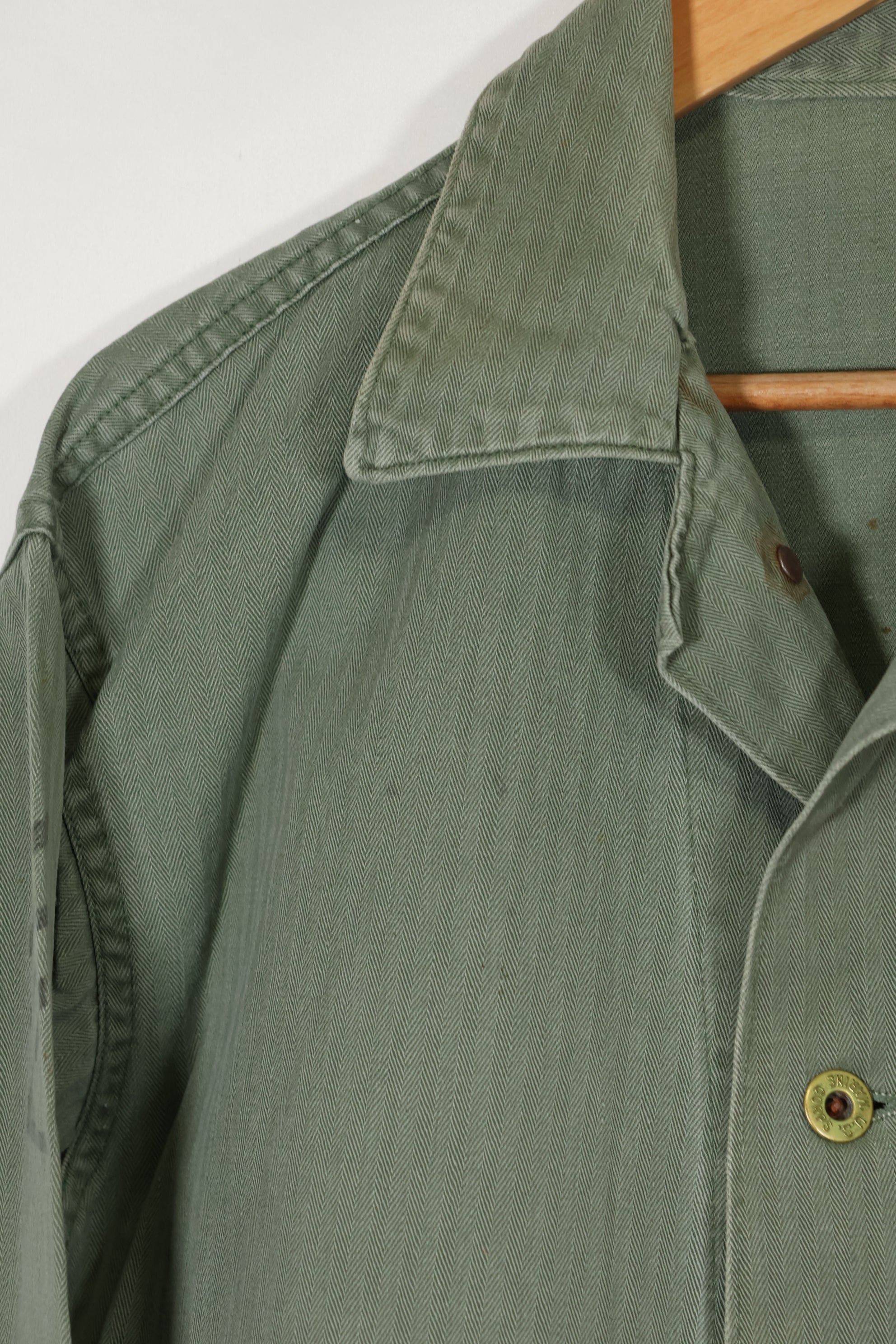 เสื้อแจ็คเก็ตอเนกประสงค์ P-41 HBT ของนาวิกโยธินสหรัฐฯ ยุค 1940 มือสอง สภาพ B