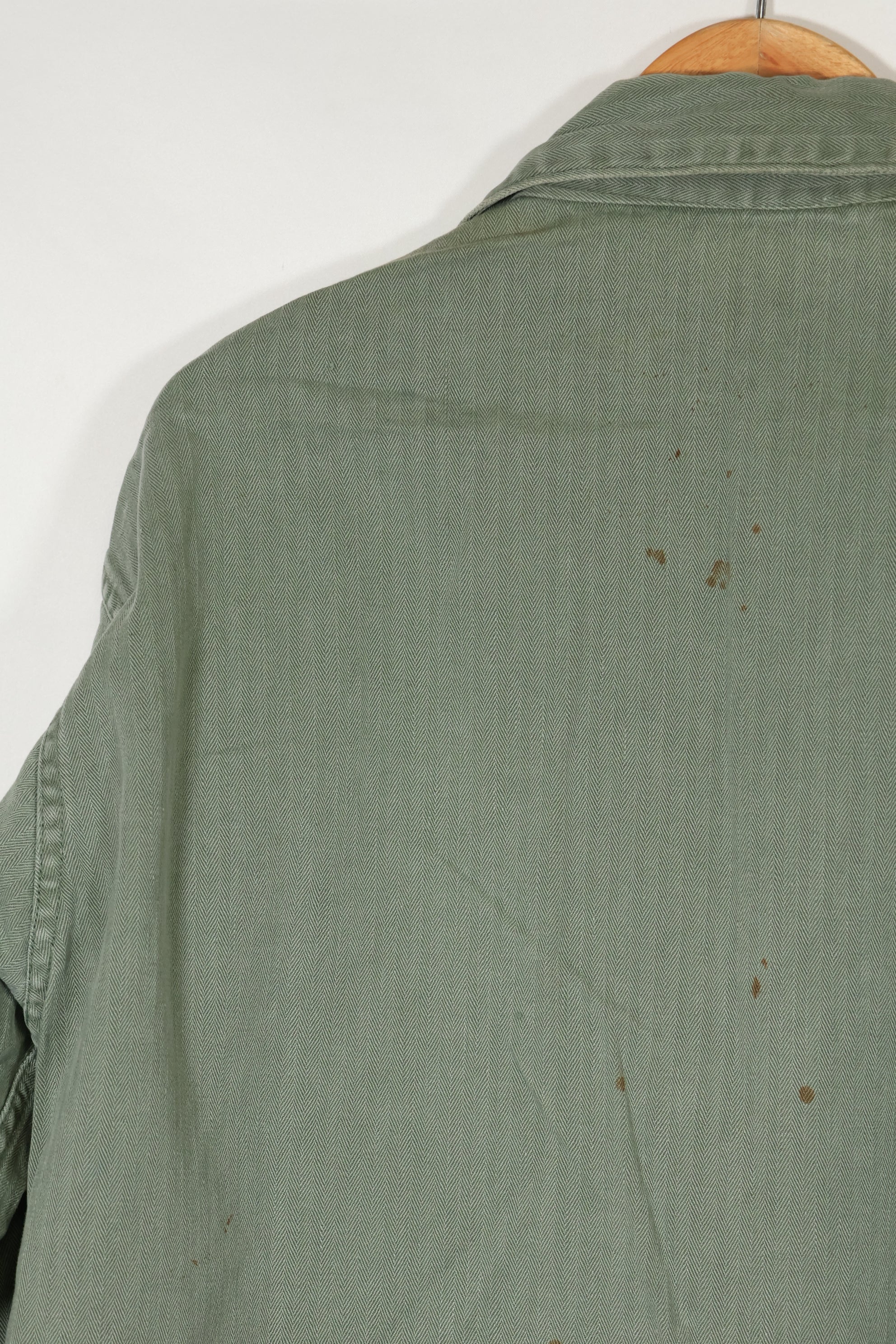 เสื้อแจ็คเก็ตอเนกประสงค์ P-41 HBT ของนาวิกโยธินสหรัฐฯ ยุค 1940 มือสอง สภาพ B