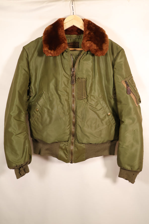 ปลายทศวรรษ 1940 ถึงต้นทศวรรษ 1950 – แจ็กเก็ตบิน B-15C ของกองทัพอากาศสหรัฐฯ – รุ่นสีเขียวที่หายาก – มือสอง