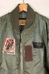 ทศวรรษ 1950, ขนาดประมาณ 40–42, แจ็คเก็ตบินของกองทัพอากาศสหรัฐฯ รุ่น B-15D, ปรับเปลี่ยนด้วยขนแกะ, มีแผ่นปะ, มือสอง