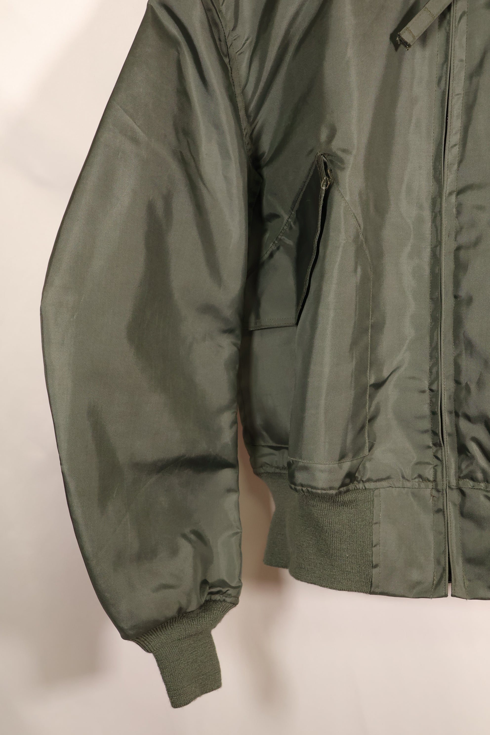 สัญญาปี 1995, ขนาดใหญ่ (42–44), กองทัพสหรัฐฯ, แจ็คเก็ตบิน CWU-36P, สี Light Zone, มือสอง