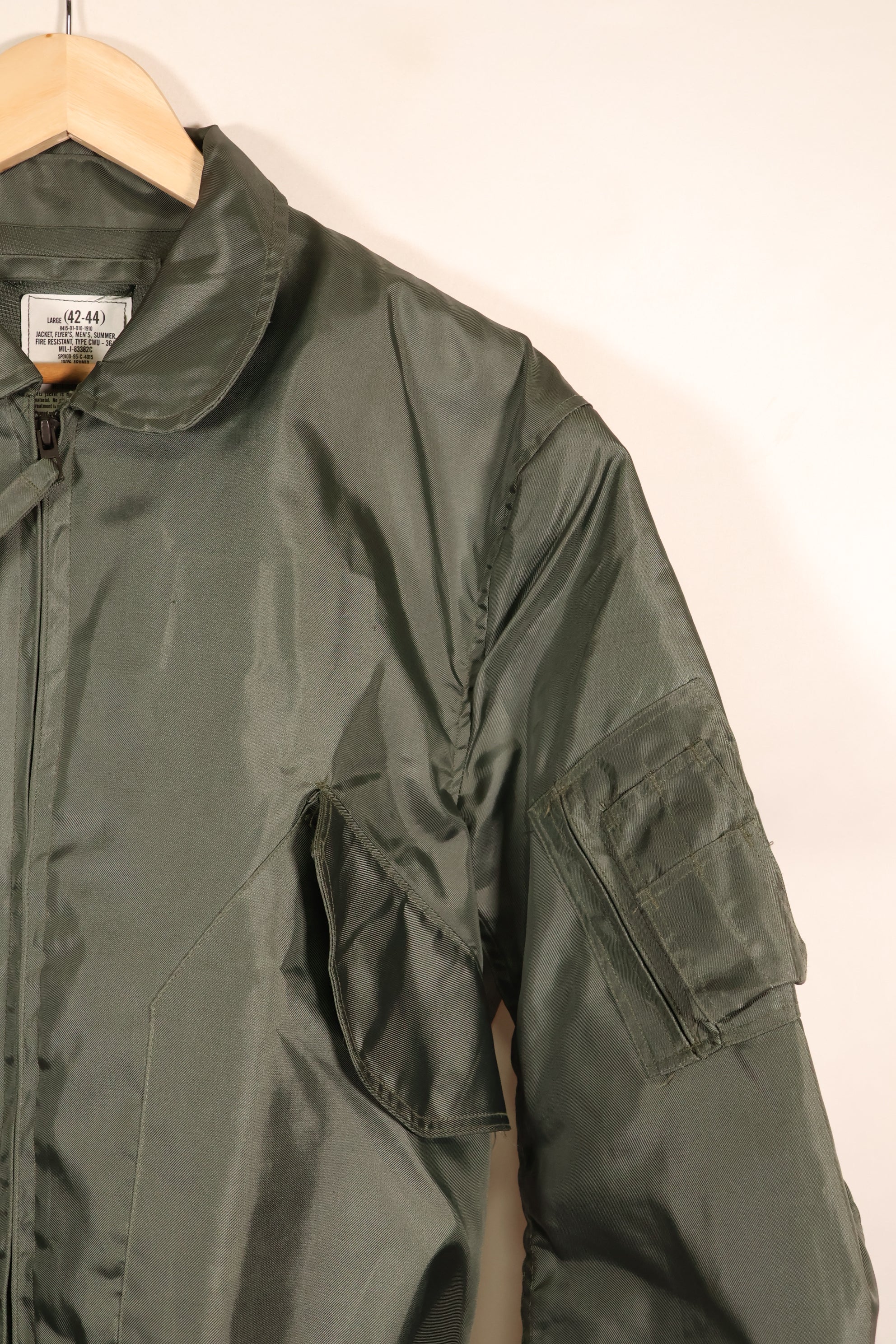 สัญญาปี 1995, ขนาดใหญ่ (42–44), กองทัพสหรัฐฯ, แจ็คเก็ตบิน CWU-36P, สี Light Zone, มือสอง