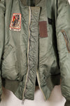 ทศวรรษ 1950, ขนาดประมาณ 40–42, แจ็คเก็ตบินของกองทัพอากาศสหรัฐฯ รุ่น B-15D, ปรับเปลี่ยนด้วยขนแกะ, มีแผ่นปะ, มือสอง