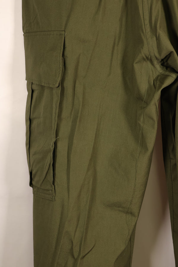 ประมาณปี 1965 – M-S – สินค้าใหม่จากคลัง – กางเกงทหารแบบ Jungle Fatigue รุ่นที่ 2 – สภาพดี　