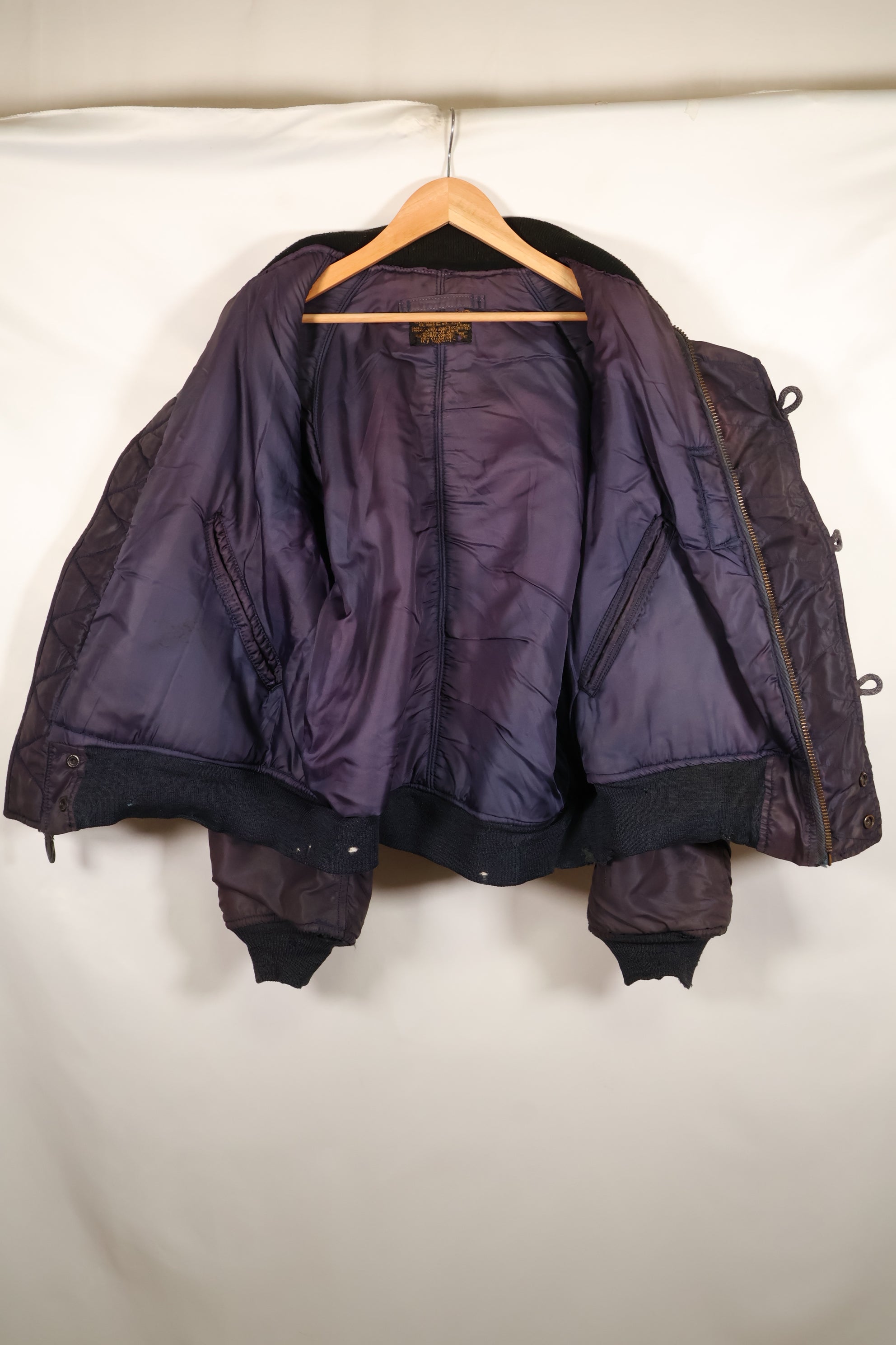 เสื้อแจ็คเก็ตบิน N2-A ของกองทัพอากาศสหรัฐฯ ขนาดใหญ่ ยุคปี 1950 ปรับเปลี่ยนฮู้ด มือสอง