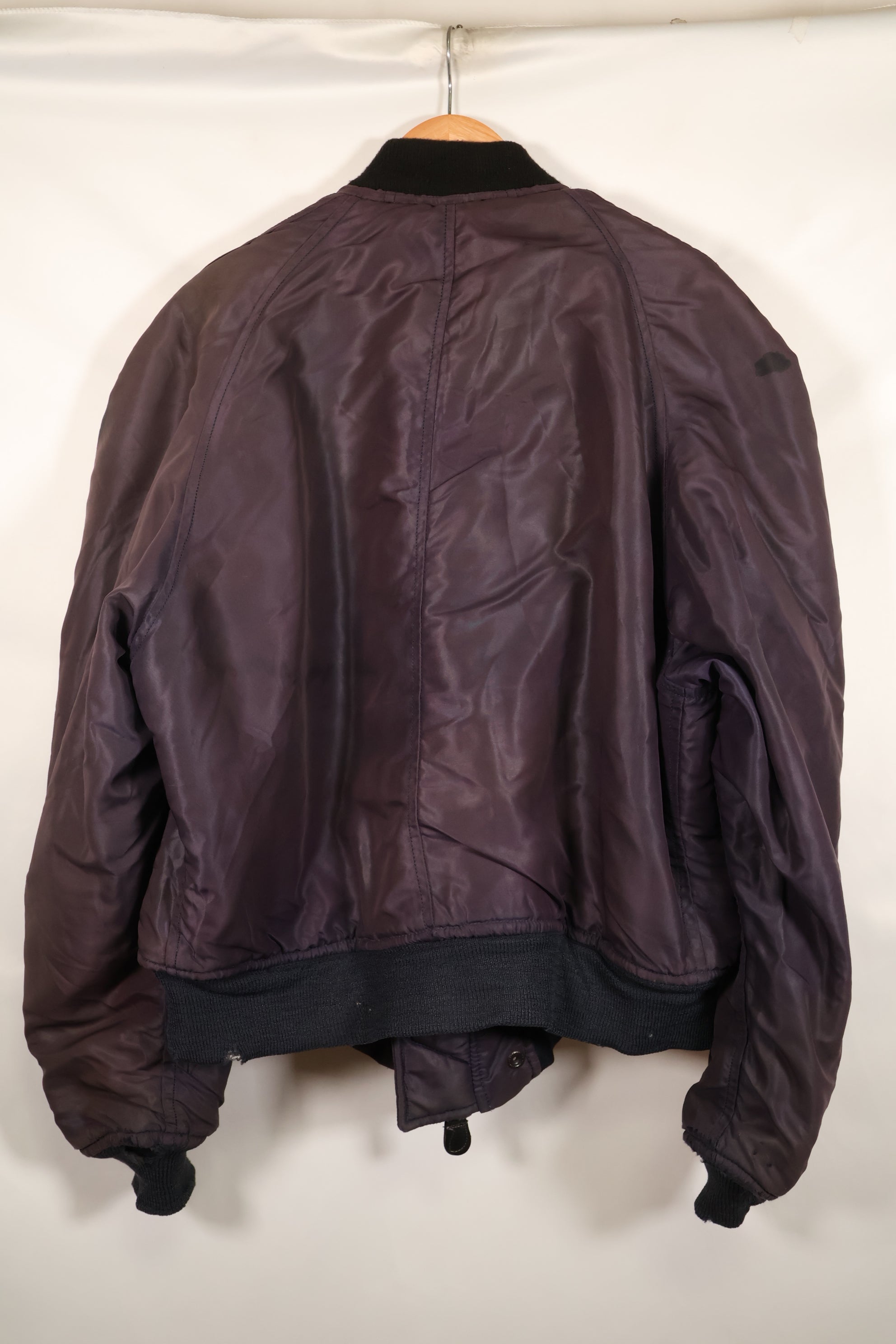 เสื้อแจ็คเก็ตบิน N2-A ของกองทัพอากาศสหรัฐฯ ขนาดใหญ่ ยุคปี 1950 ปรับเปลี่ยนฮู้ด มือสอง
