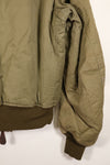ทศวรรษ 1940, อายุประมาณ 38–40 ปี, เสื้อแจ็คเก็ตบิน B-15A ของกองทัพอากาศสหรัฐฯ (USAAF), ปรับแต่งด้วยขนแกะ, มือสอง