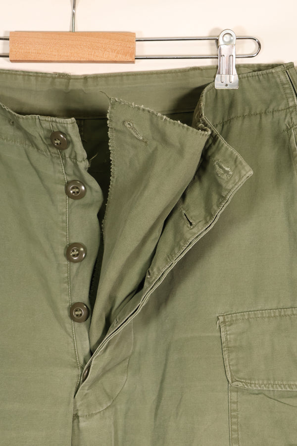 สัญญาปี 1963 – คาดว่าเป็นกางเกงทหารแบบ Jungle Fatigue รุ่นที่ 1 ของ M-S – มีสีจางบางส่วน – มือสอง