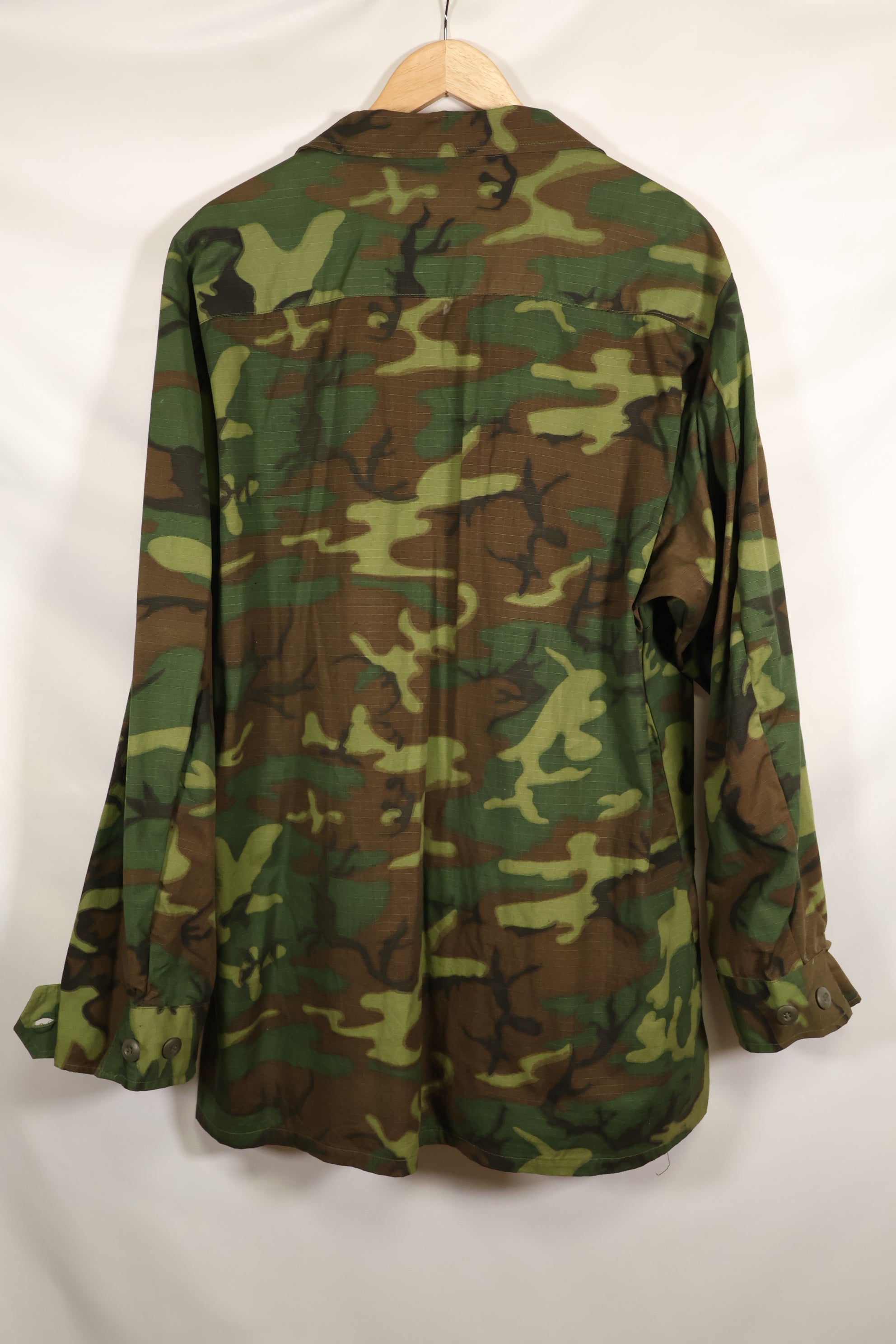 1970 Contract Deadstock X-L-R ERDL Green Leaf Camouflage Jungle Fatigue Jacket