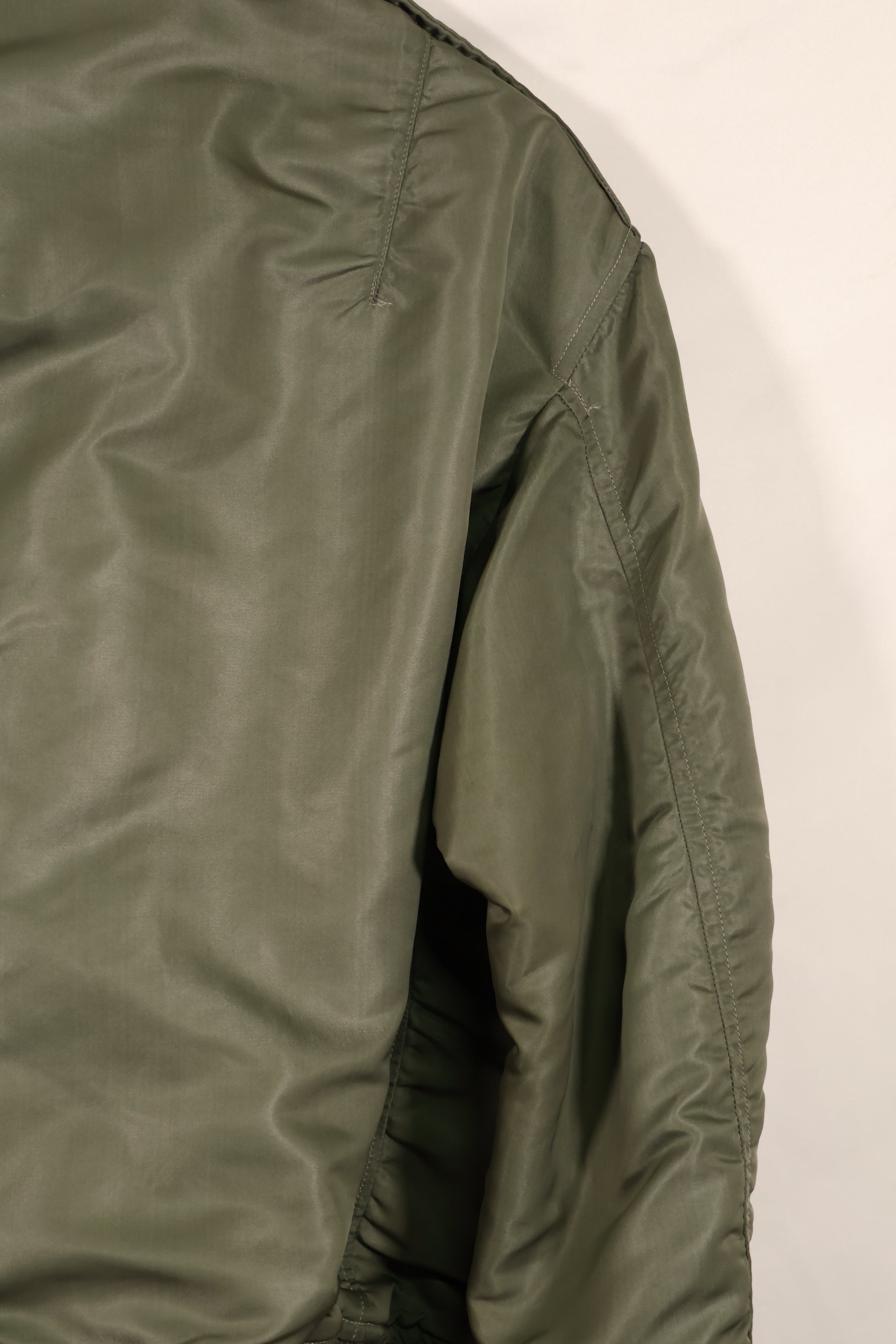Real early 1960s USAF L2-B flight jacket with damaged ribs, no zipper slider