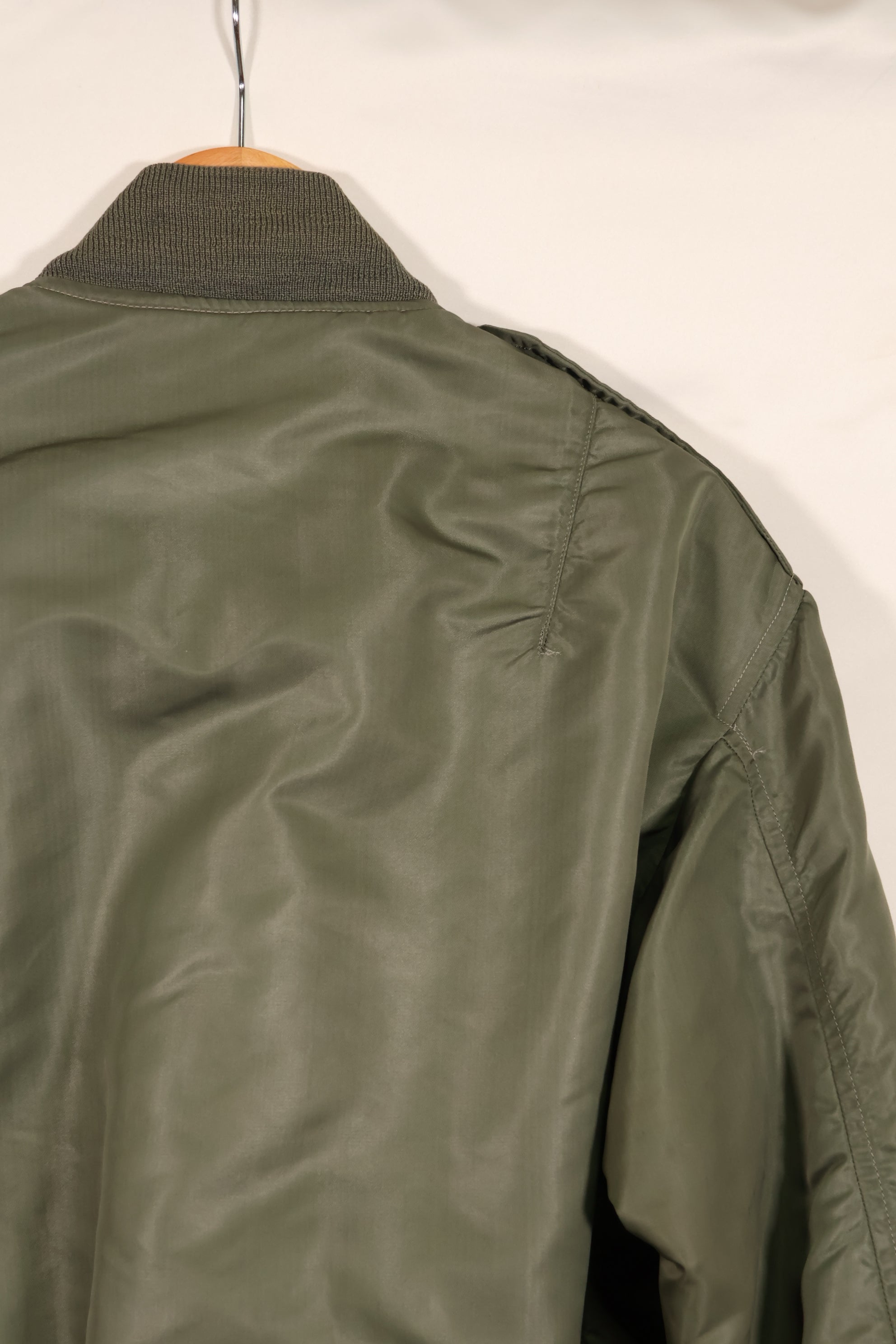 Real early 1960s USAF L2-B flight jacket with damaged ribs, no zipper slider
