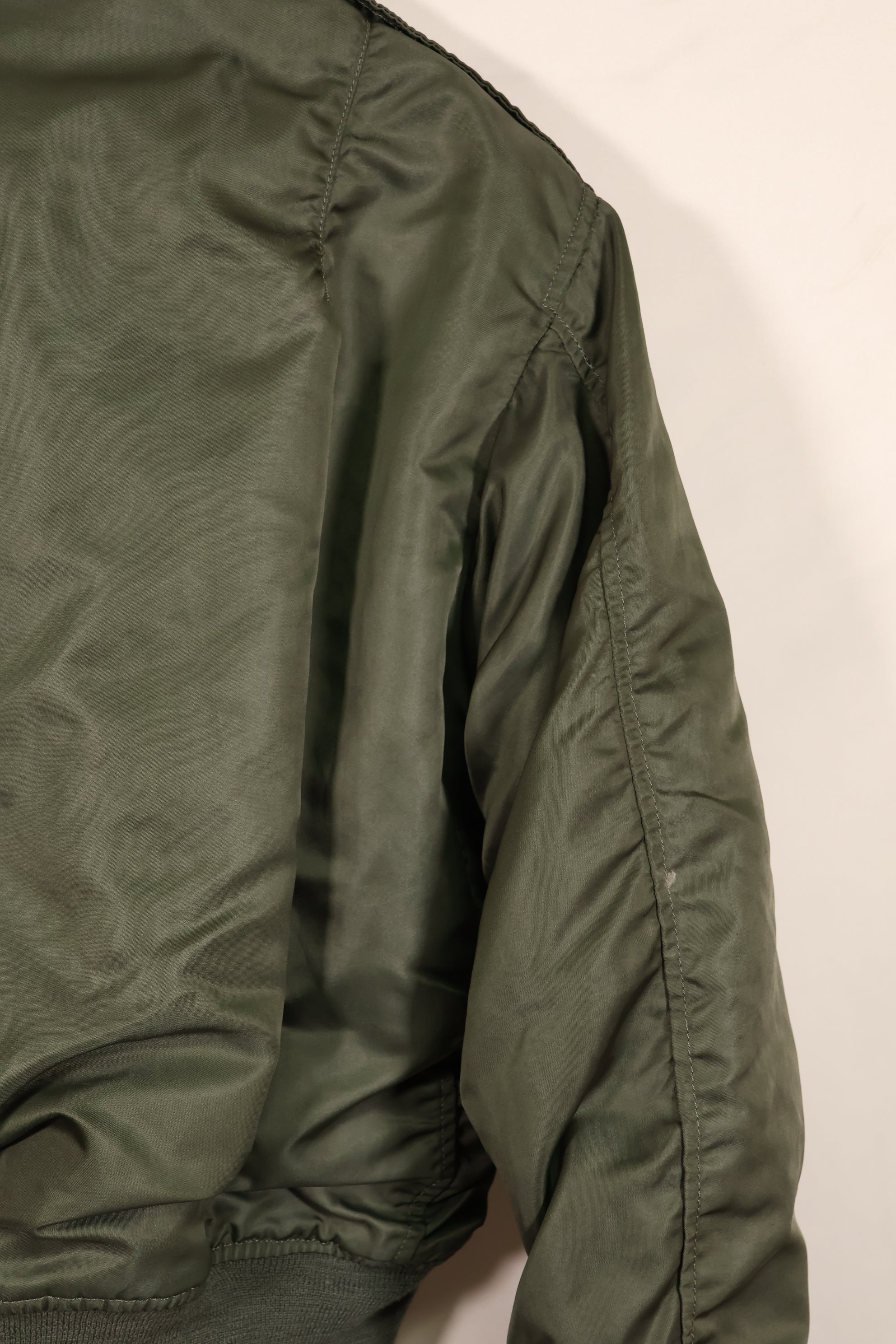 Real early 1960s USAF L2-B flight jacket, good condition, used