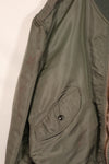 Real 1950s lot USAF L2-B flight jacket without size label, dirty and scratched, used.