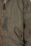 Real 1950s lot USAF L2-B flight jacket without size label, dirty and scratched, used.