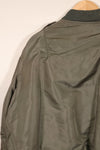 Real 1950s lot USAF L2-B flight jacket without size label, dirty and scratched, used.