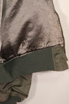 Real 1950s lot USAF L2-B flight jacket without size label, dirty and scratched, used.