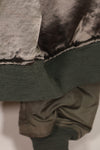 Real 1950s lot USAF L2-B flight jacket without size label, dirty and scratched, used.