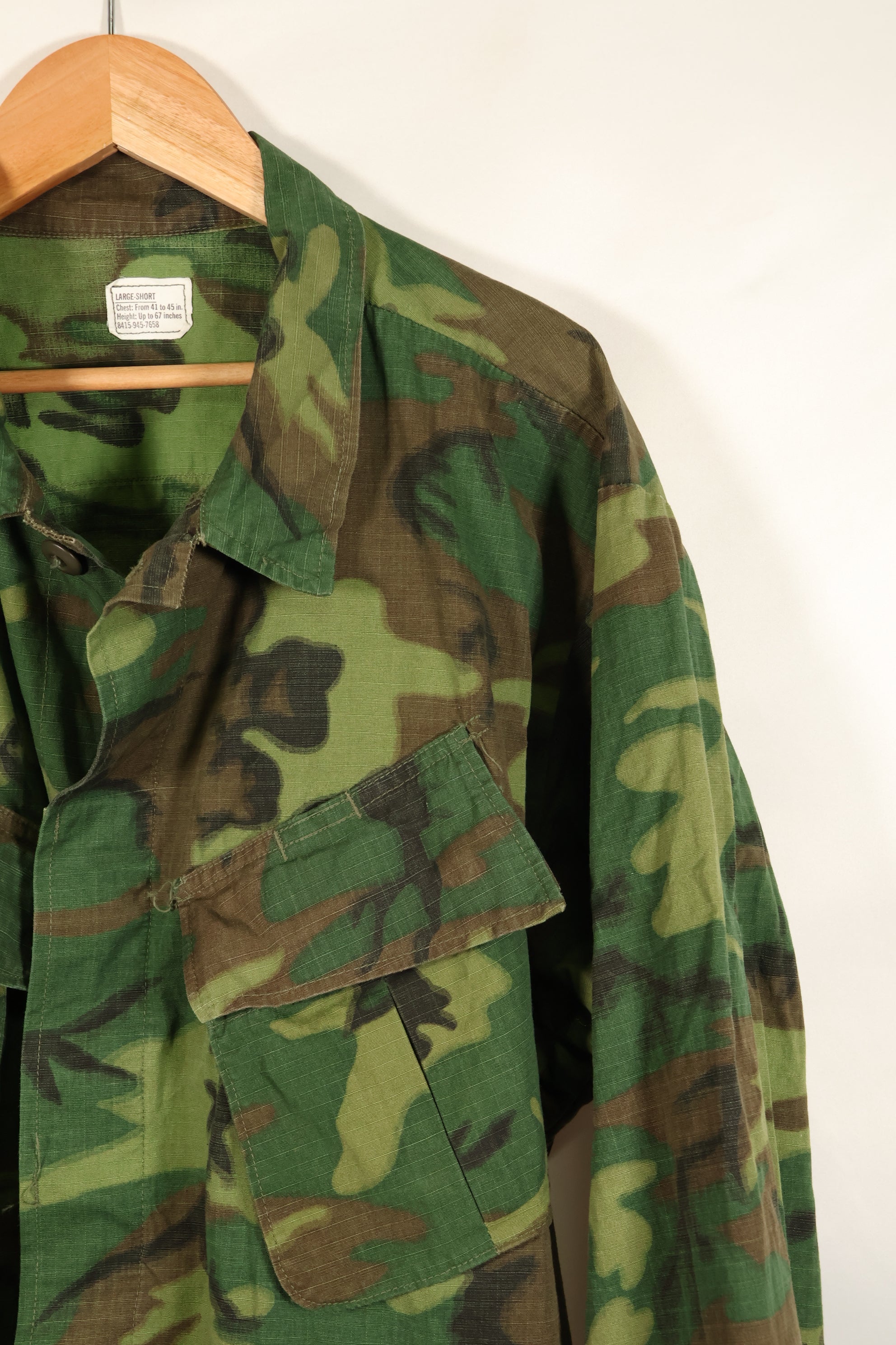 เสื้อแจ็คเก็ตพรางลาย ERDL Ripstop รุ่น Contract L-S Jungle Fatigue ปี 1969 – มือสอง