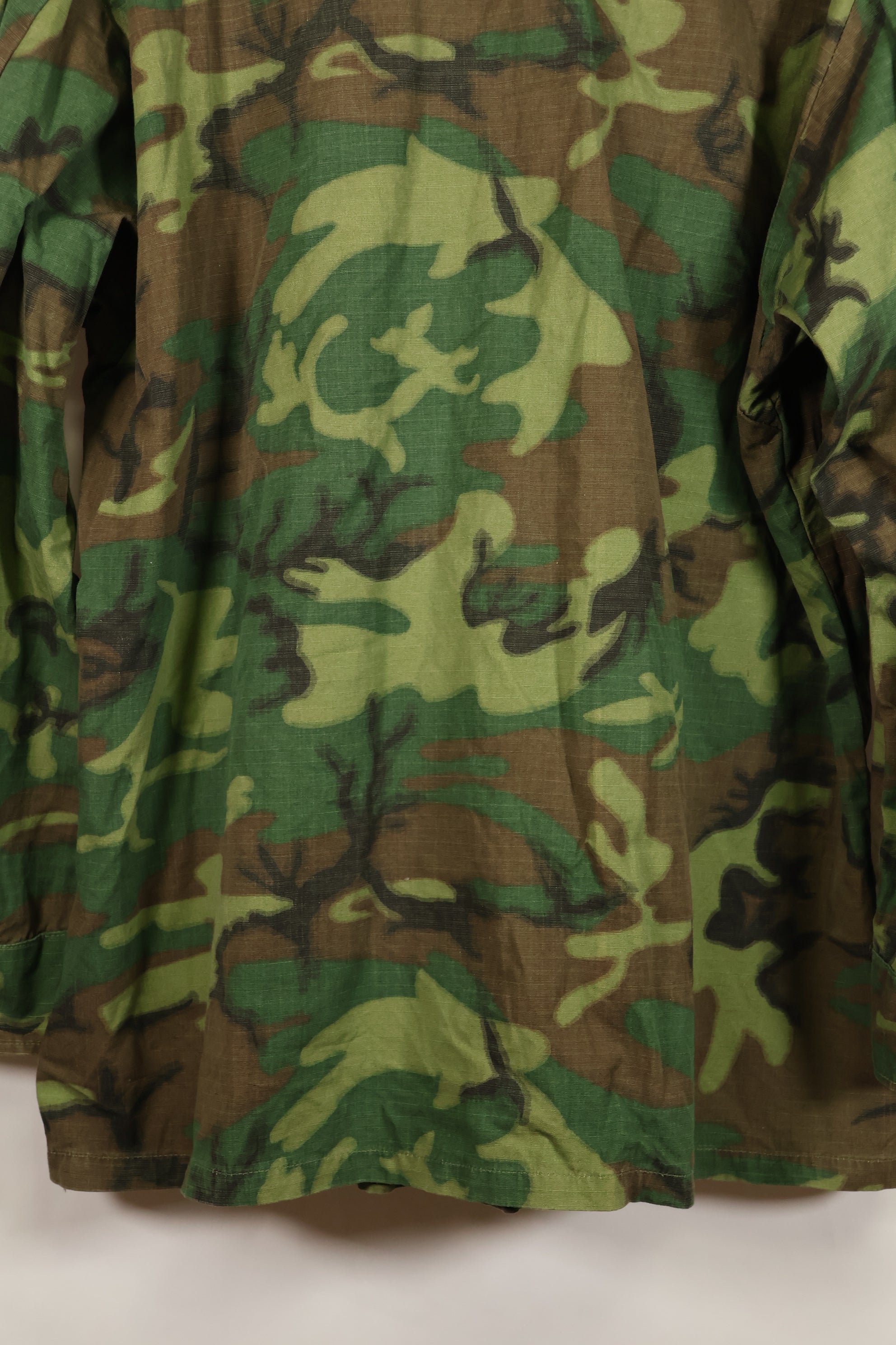 เสื้อแจ็คเก็ตพรางลาย ERDL Ripstop รุ่น Contract L-S Jungle Fatigue ปี 1969 – มือสอง