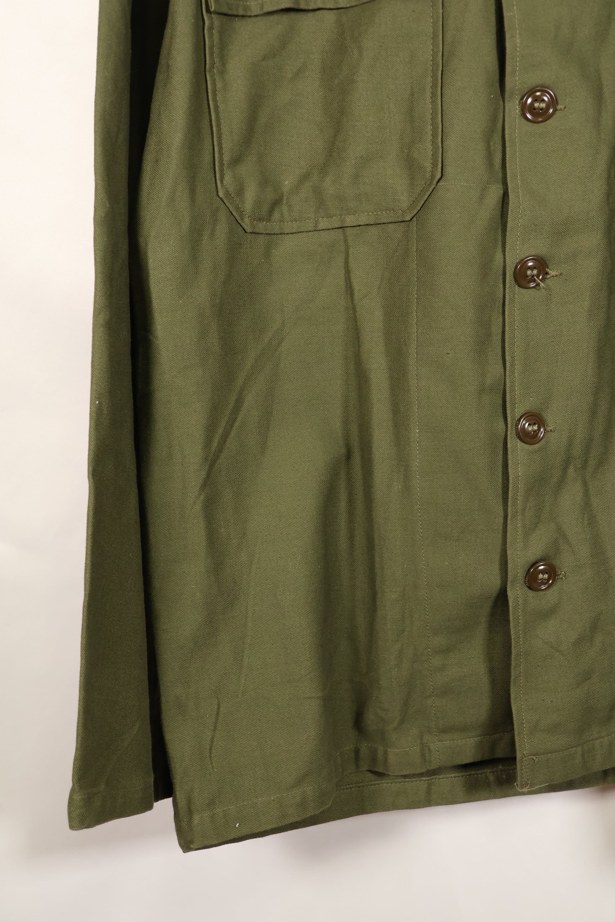 1950年代後半　MEDIUM　アメリカ軍　初期型　OG-107　ユーティリティシャツ　テープ初付　中古品
