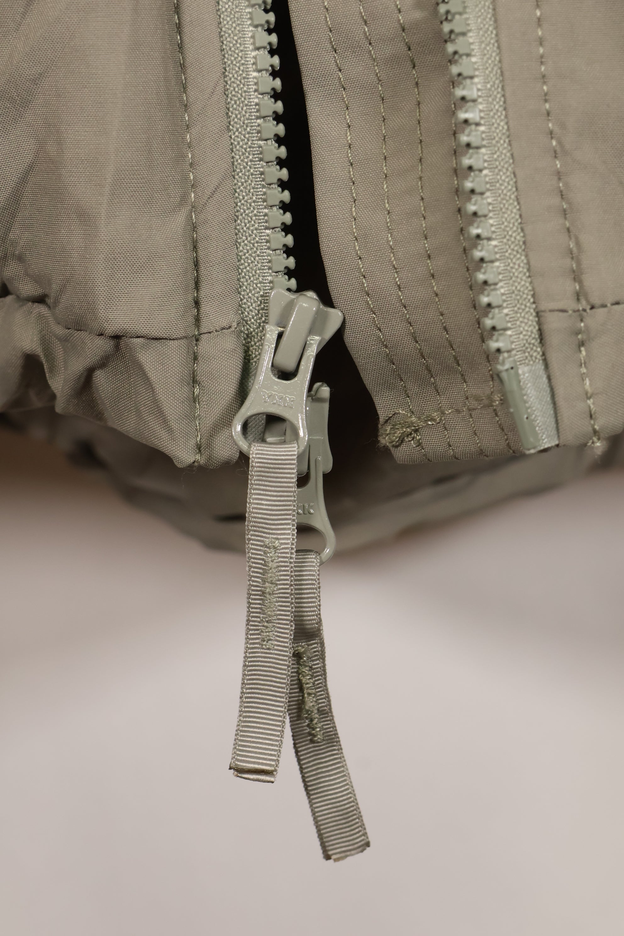 2019年契約　M-R　アメリカ軍　ECWCS　極寒冷地用　GENERATION III　LEVEL 7　中古品