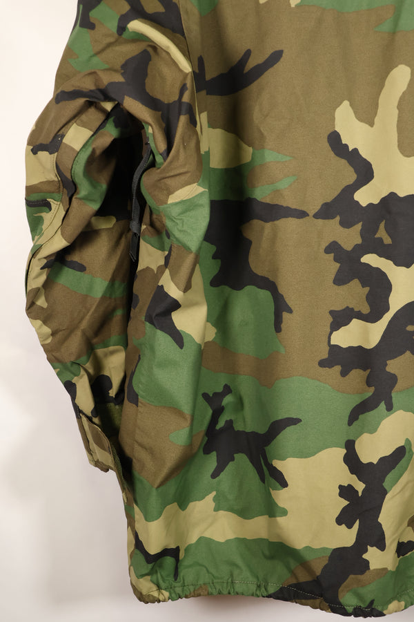 สัญญาปี 1998, M-R, กองทัพสหรัฐฯ, ECWCS Gen 1, เสื้อโค้ท Gore-Tex, มือสอง