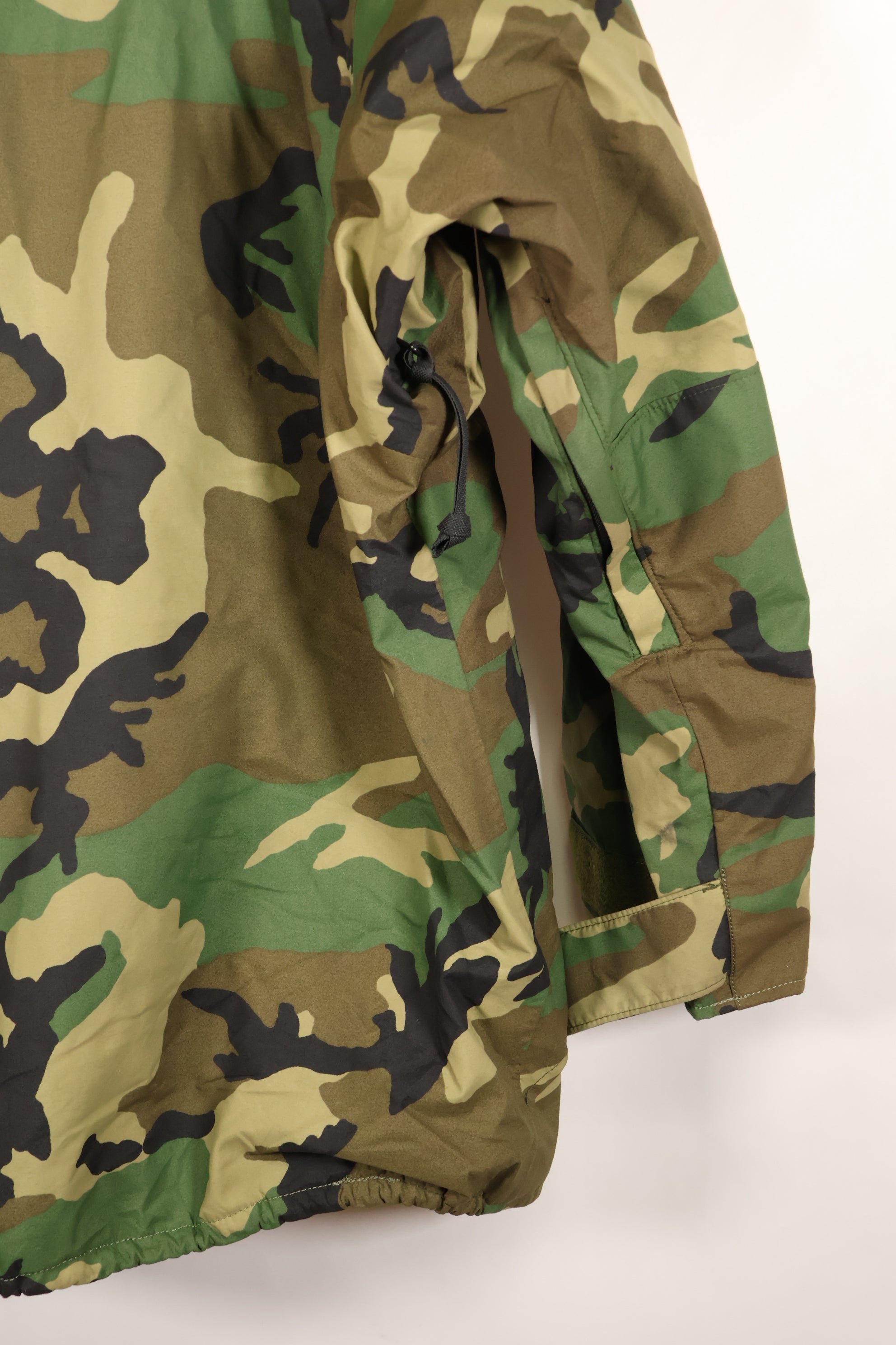 สัญญาปี 1998, M-R, กองทัพสหรัฐฯ, ECWCS Gen 1, เสื้อโค้ท Gore-Tex, มือสอง