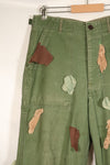 กางเกงยูทิลิตี้ MEDIUM OG-107 รุ่นต้นปี 1960, ประเภท I Baker Trousers, ลายพราง, ปรับเปลี่ยนสำหรับการใช้งานซุ่มยิง