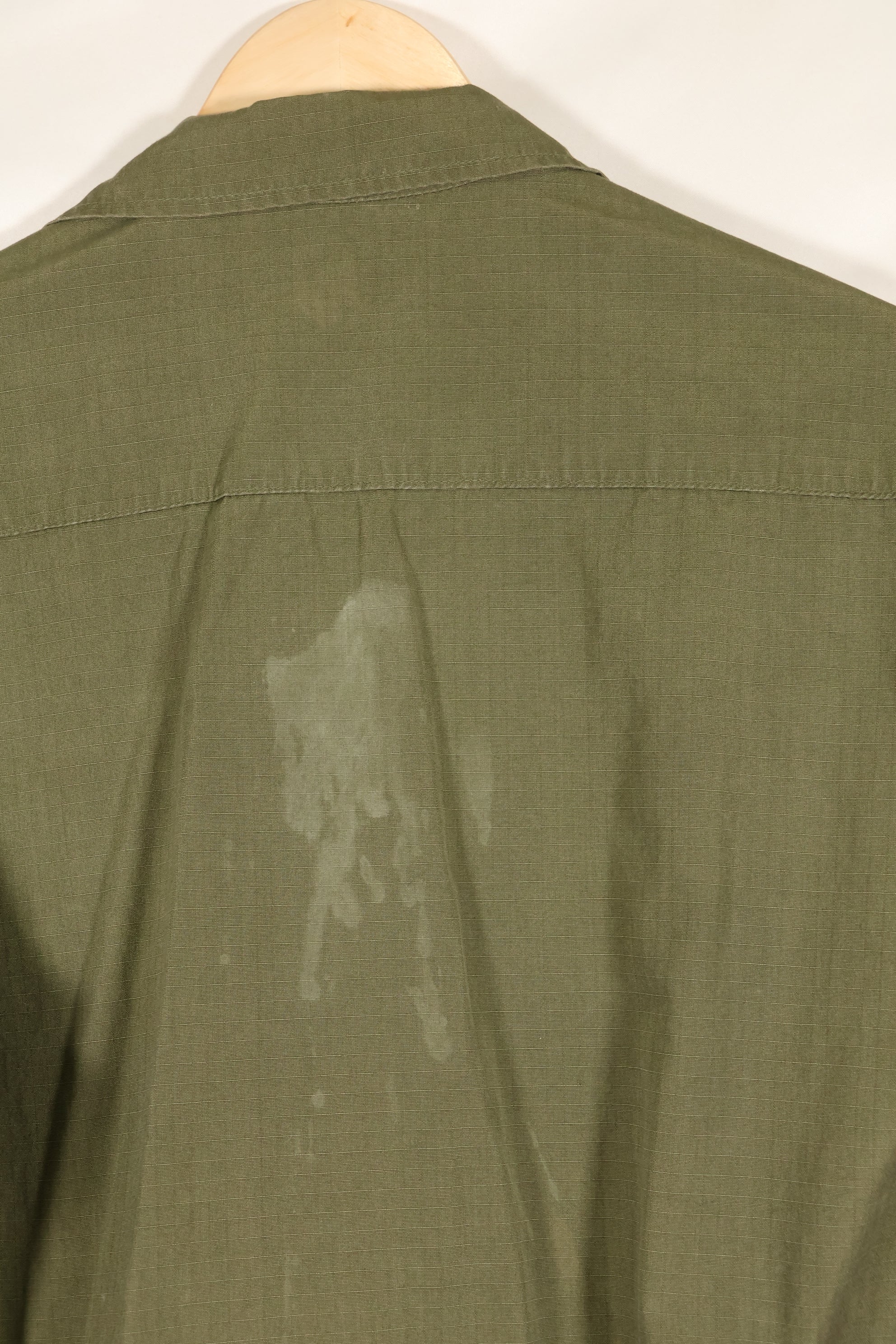 สัญญาปี 1968 M-R ริปสต็อป รุ่นที่ 4 เสื้อแจ็คเก็ตแบบทหารป่า สภาพมือสอง