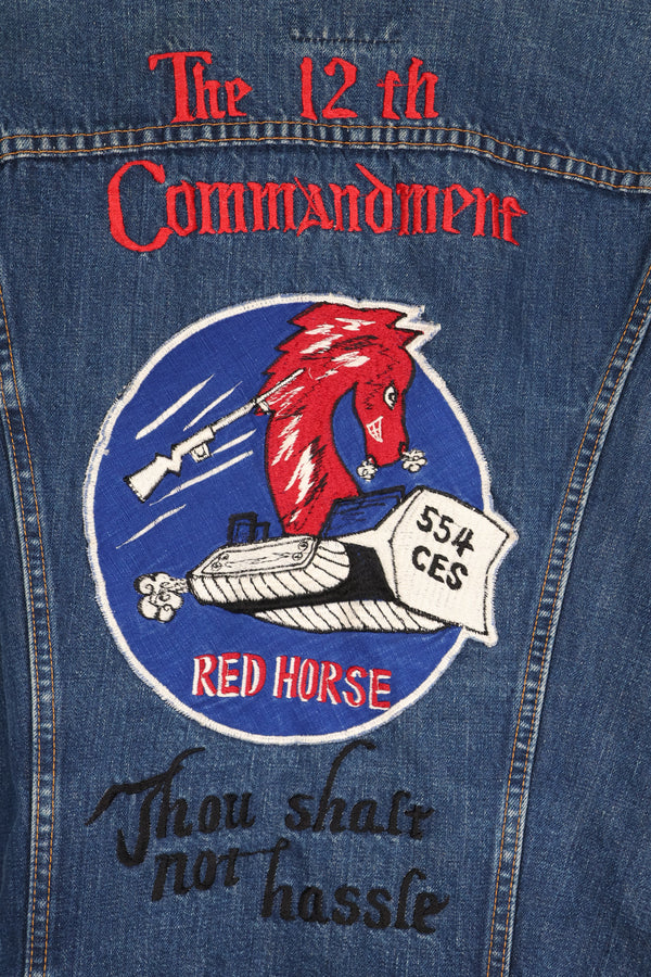 ปลายทศวรรษ 1970, กองทัพอากาศสหรัฐฯ, แจ็คเก็ตทัวร์ 'The 12th Commandment', กางเกงยีนส์ Levi's 70505 Big E, มือสอง