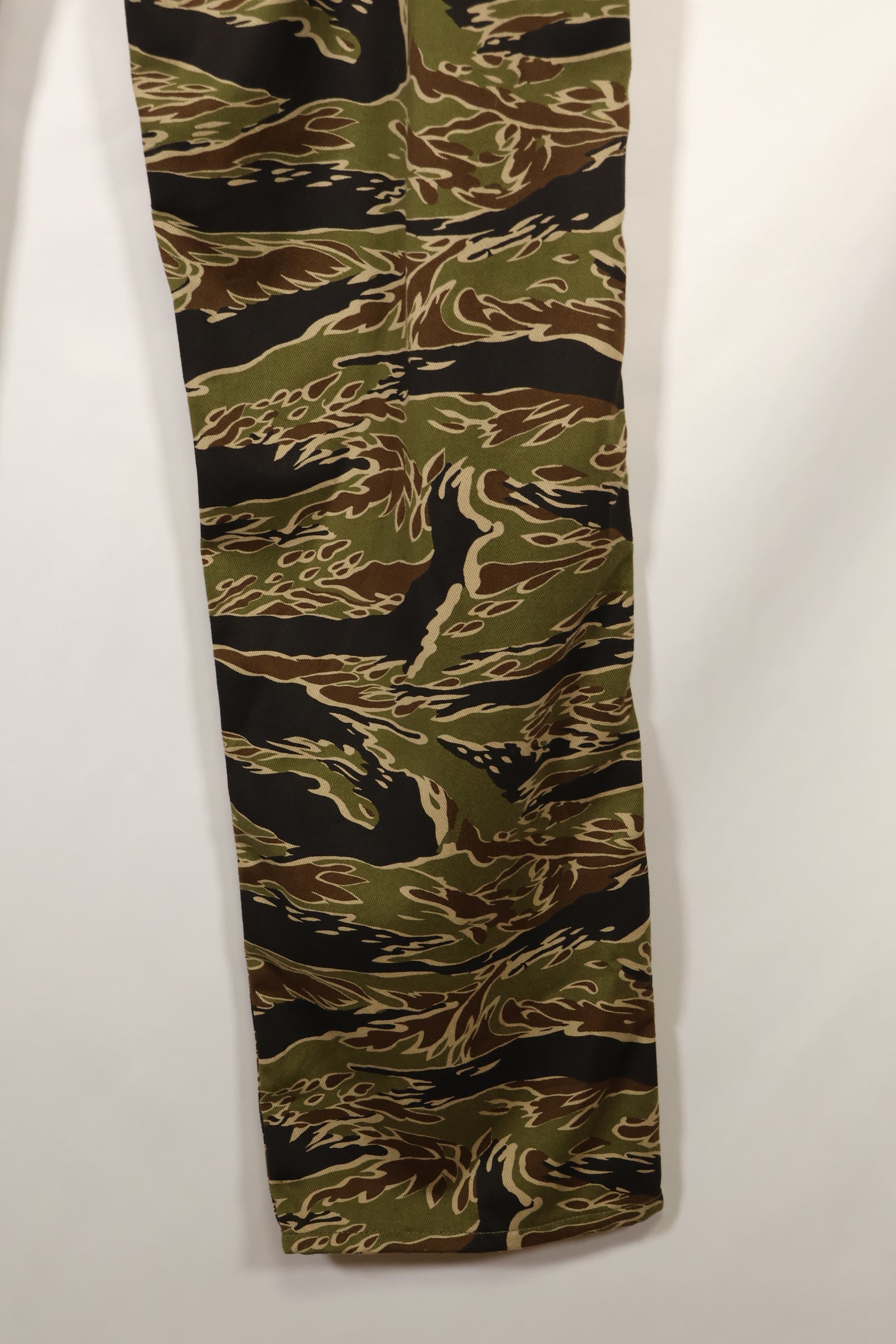 2024年発売　US-L　MILITARIA 1911 初期ゴールドタイガー　USカット　パンツ　見本品　中古品