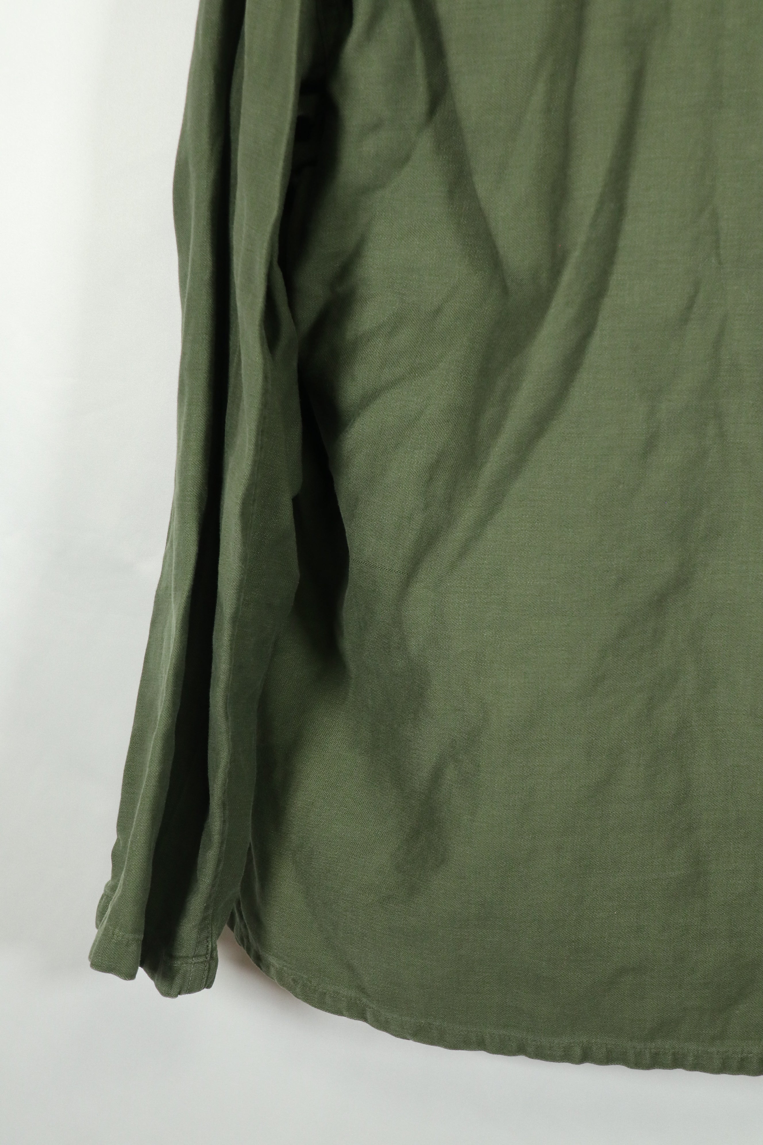 เสื้อเชิ้ตยูทิลิตี้ OG-107 แท้ ล็อตแรก มือสอง แพทช์ได้รับการซ่อมแซมแล้ว