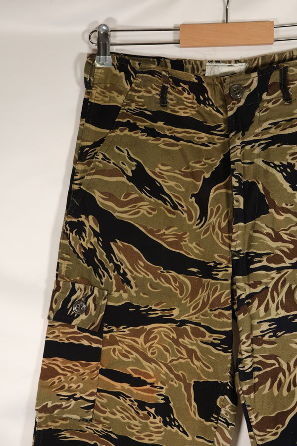Mid-1960s early gold tiger stripe pants, size S-R, US cut, good condition, used.