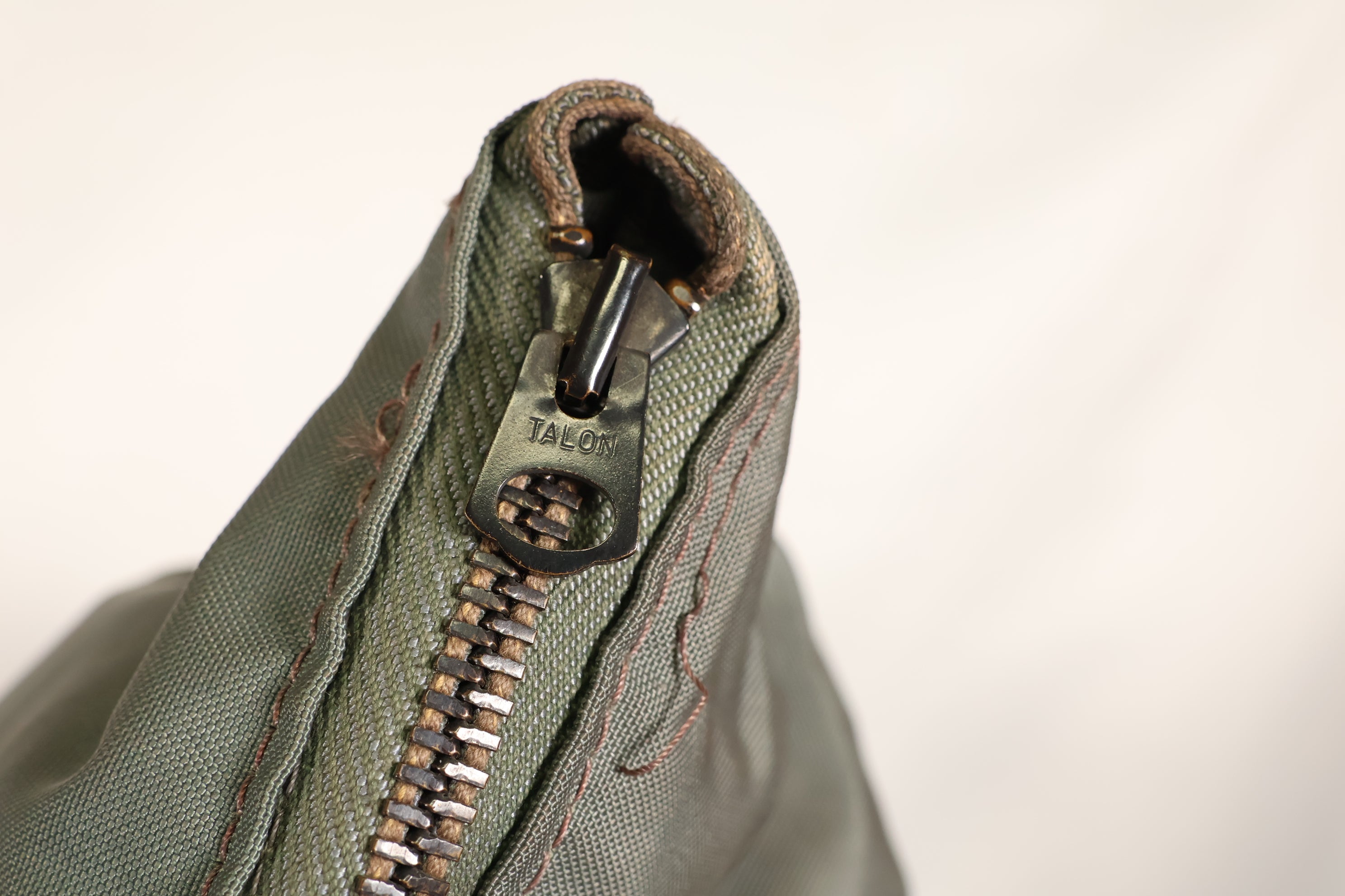 1950年代　アメリカ空軍　初期型　ヘルメットバッグ　ジッパー稼働　美品　中古品