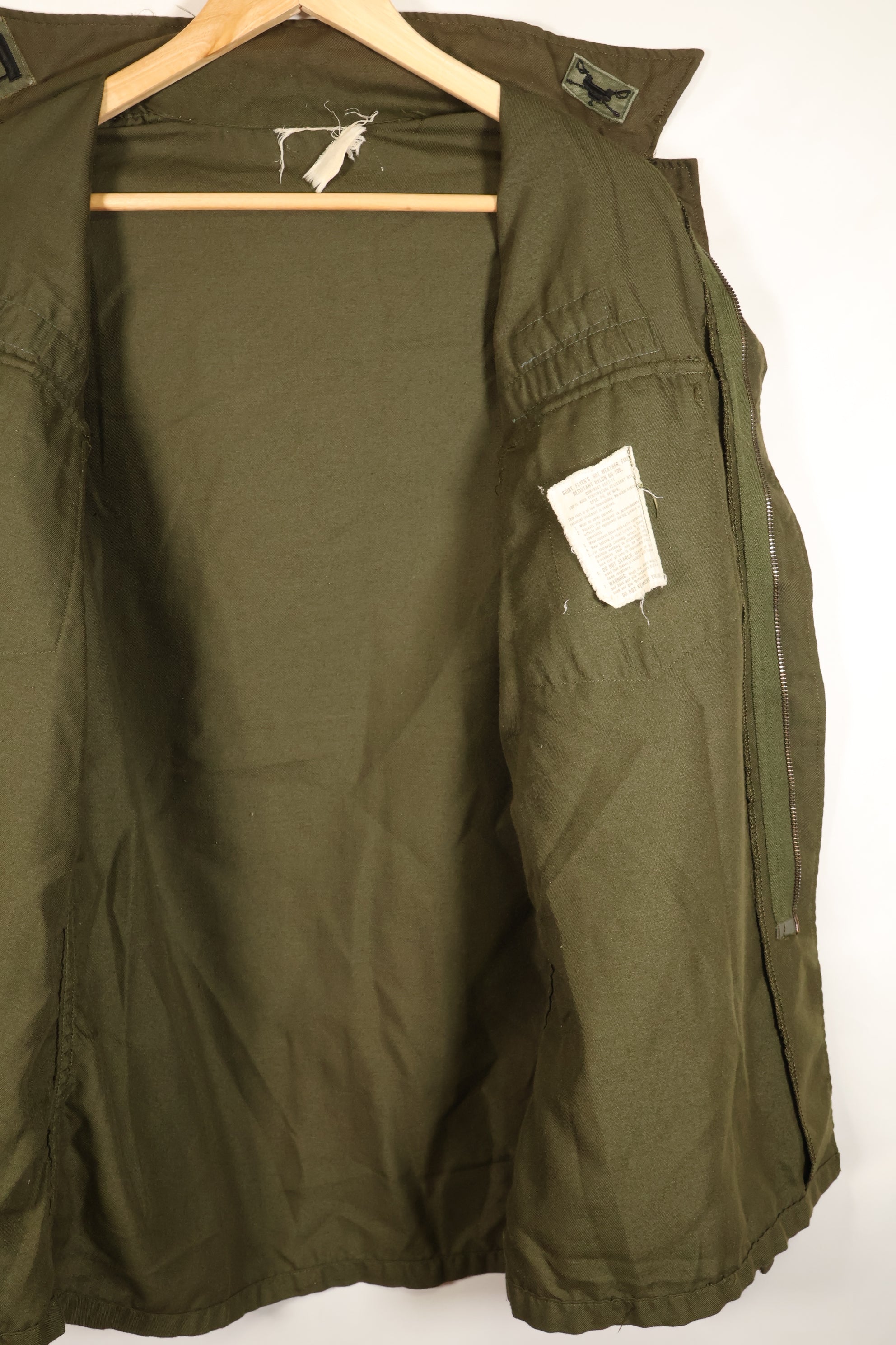 สัญญาปี 1971, M-L, กองทัพสหรัฐฯ, แจ็กเก็ตกันไฟ NOMEX สำหรับนักบิน, มีป้ายติด, มือสอง