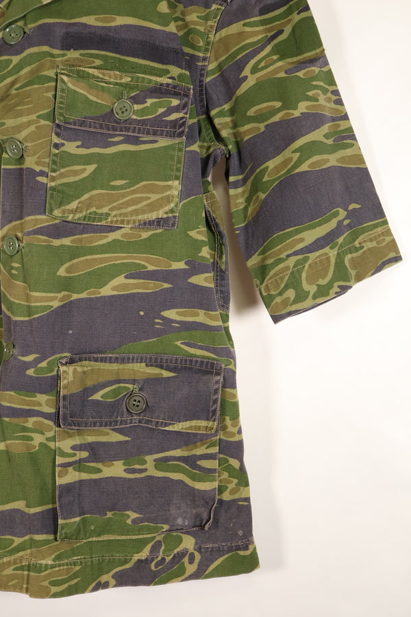 ผ้าแท้ ผลิตหลังสงคราม กองทัพเรือเวียดนามใต้ (VNMC) แบบที่ 5 เสื้อลายเสือ มือสอง